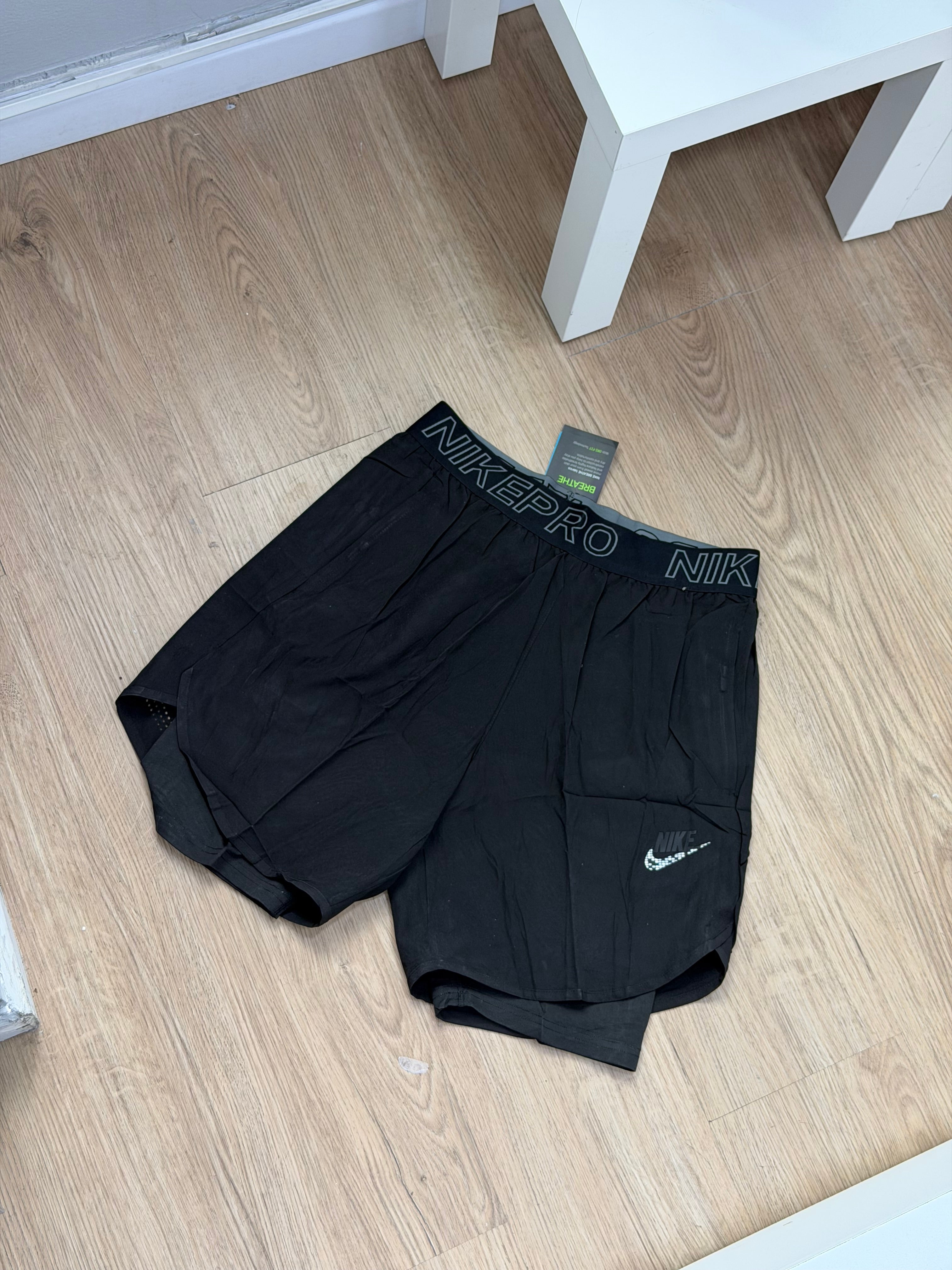 NIKE SHORT LICRA