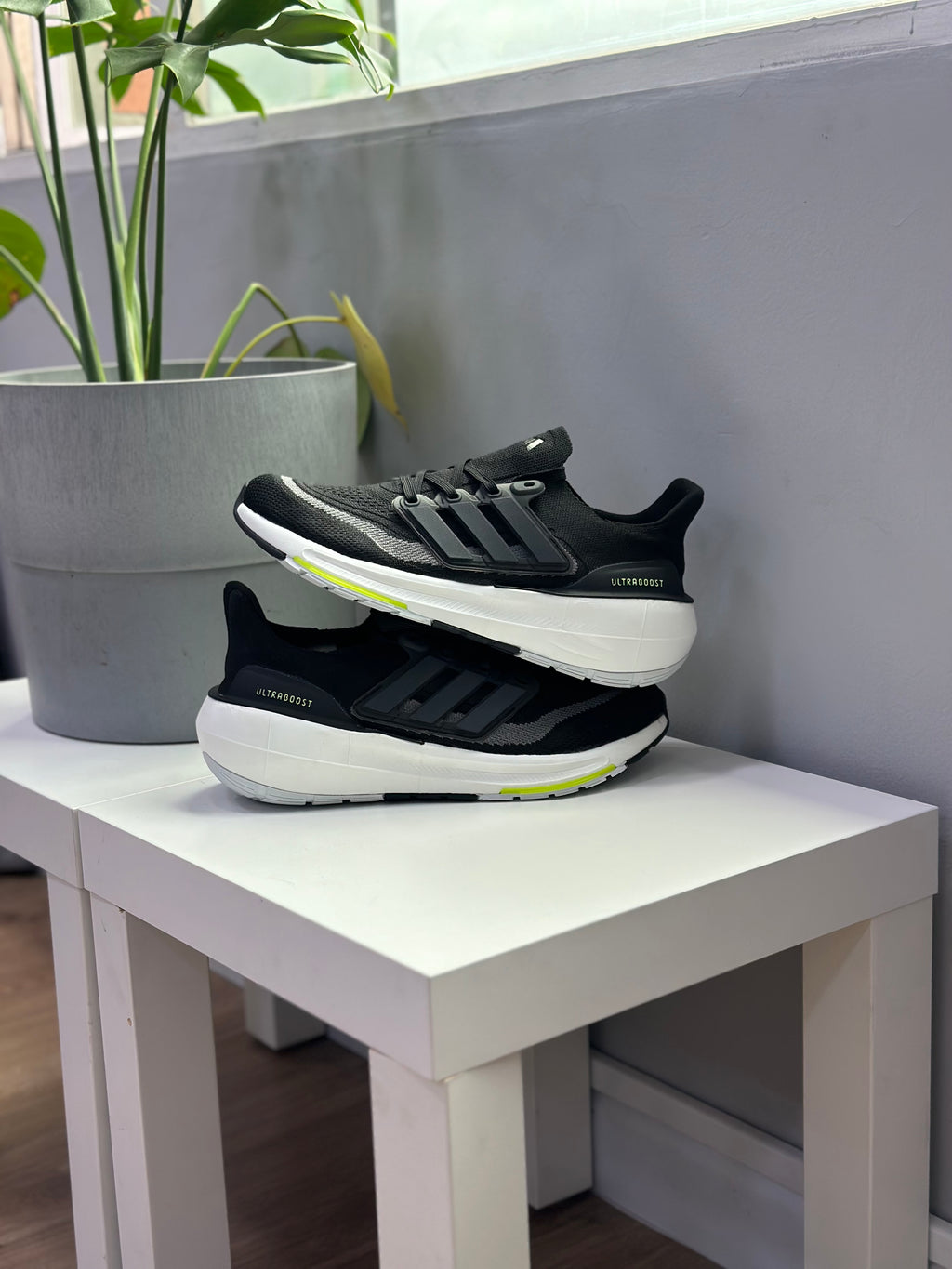 ADIDAS ULTRABOOST