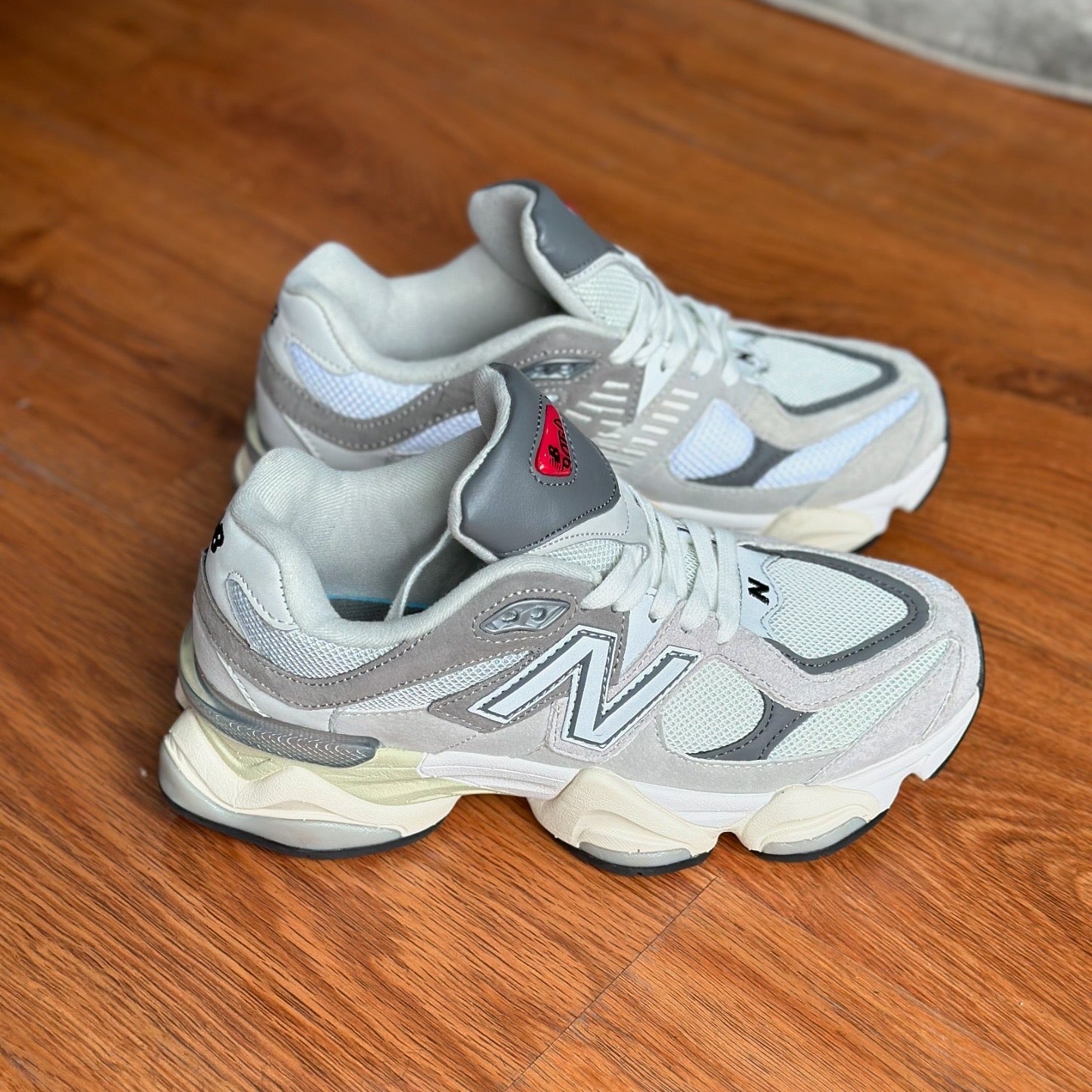 NEW BALANCE 9060