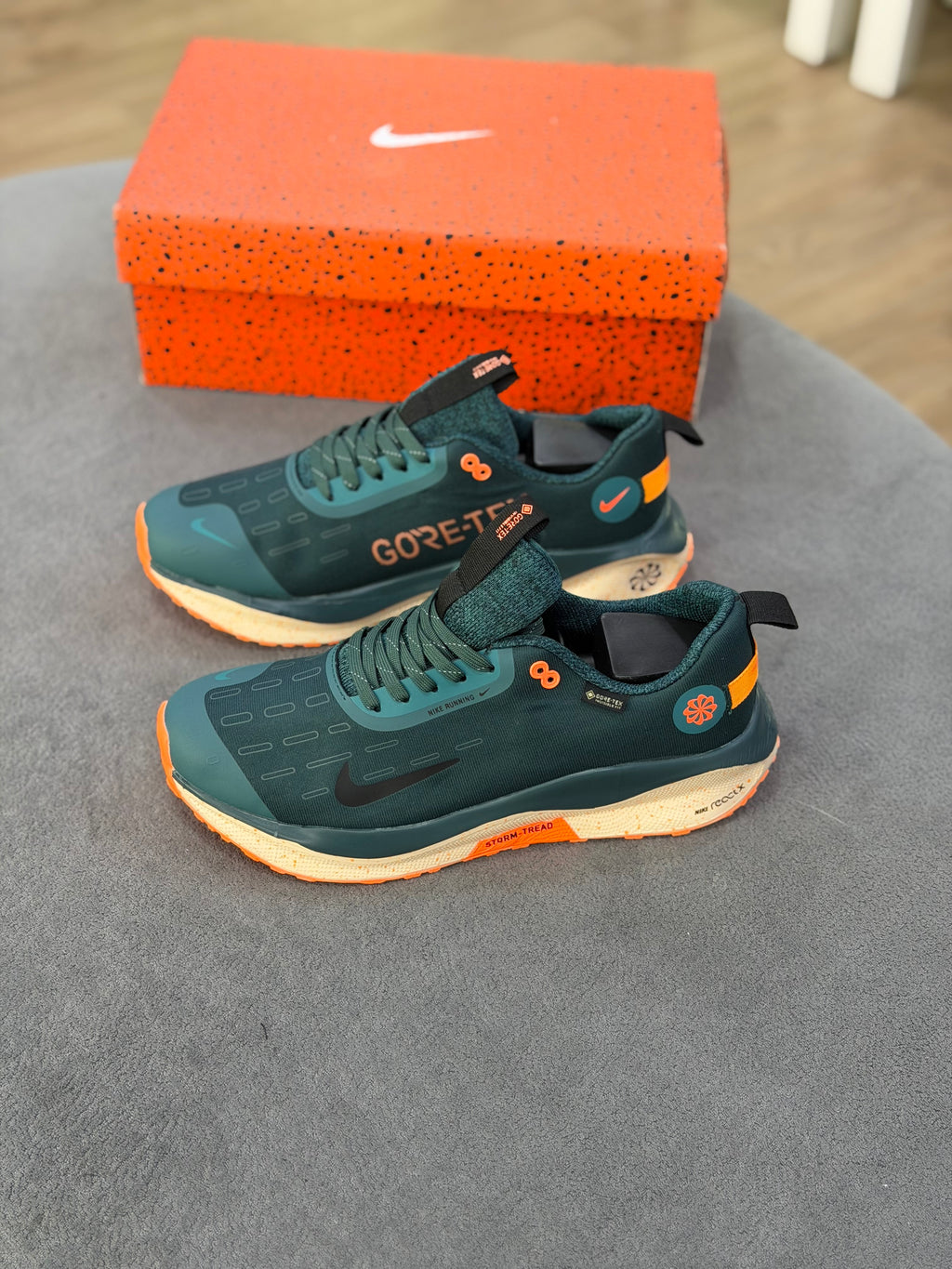 NIKE REACTX