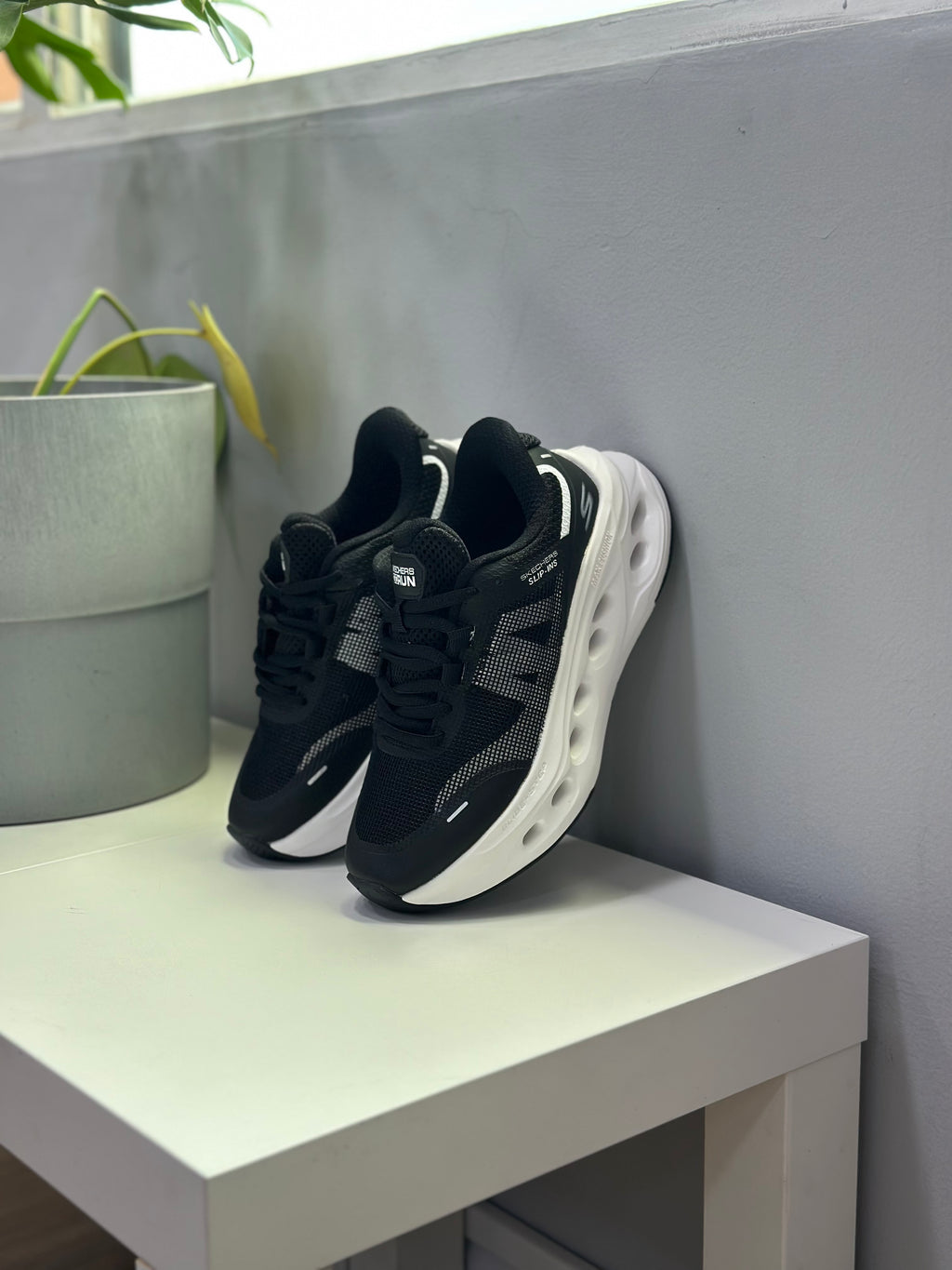 SKECHERS SLIP-INS MAX
