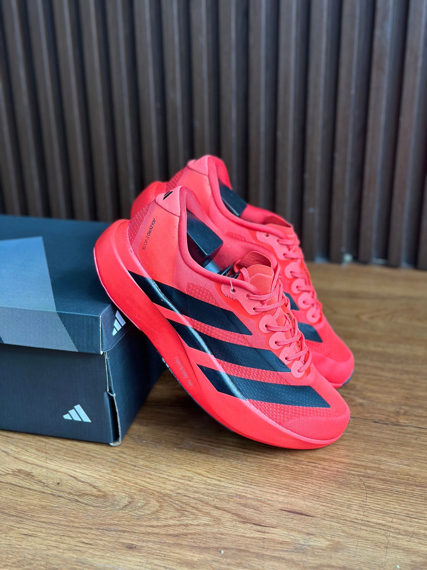 ADIZERO SL