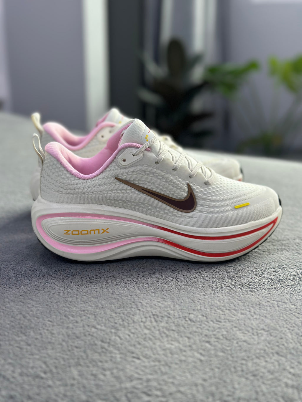 NIKE VOMERO PLUS