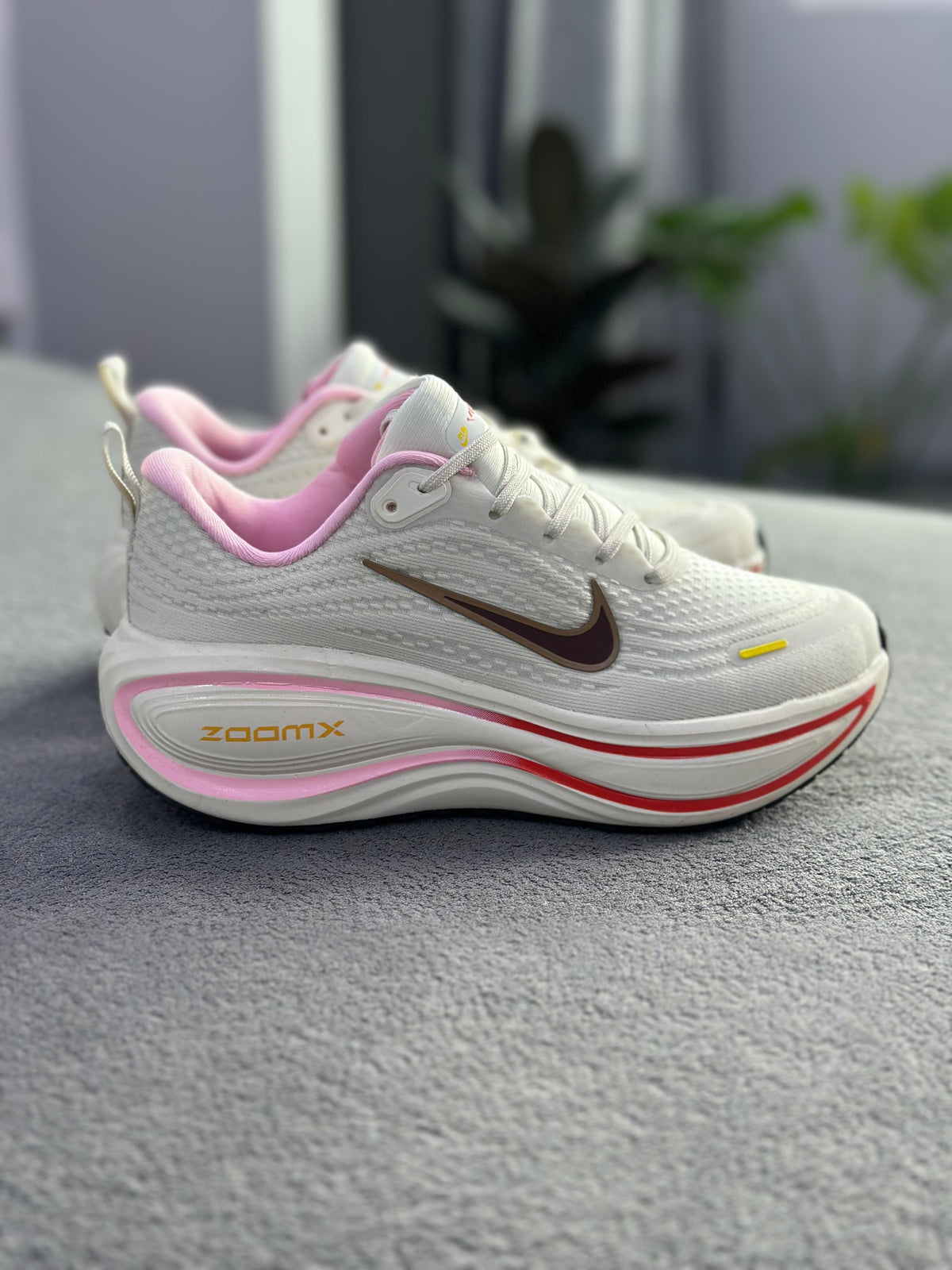 NIKE VOMERO PLUS