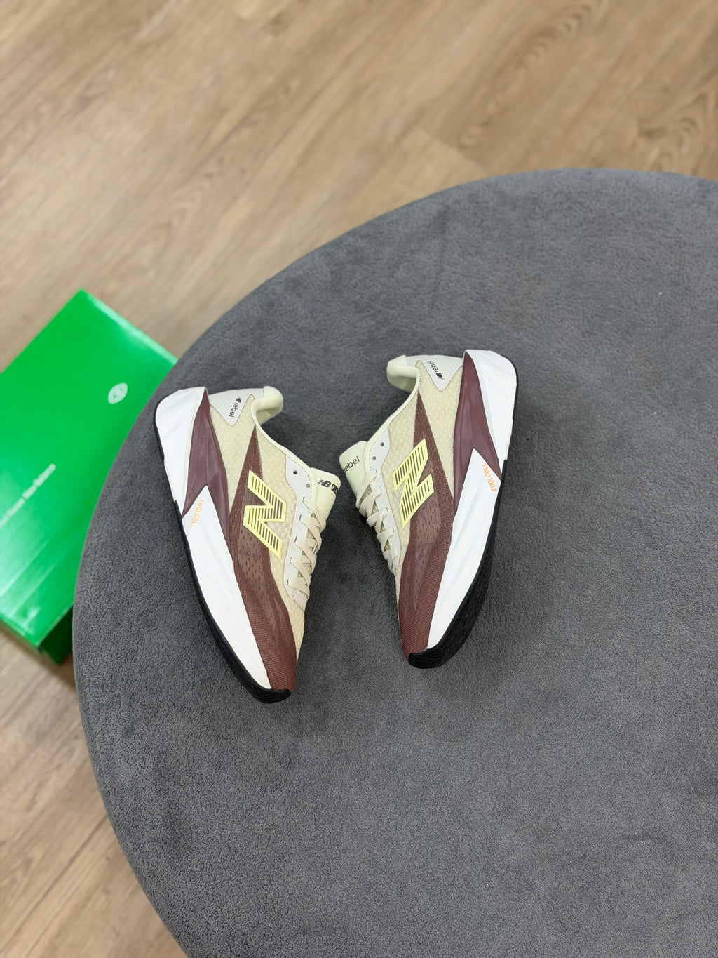 NEW BALANCE REBEL