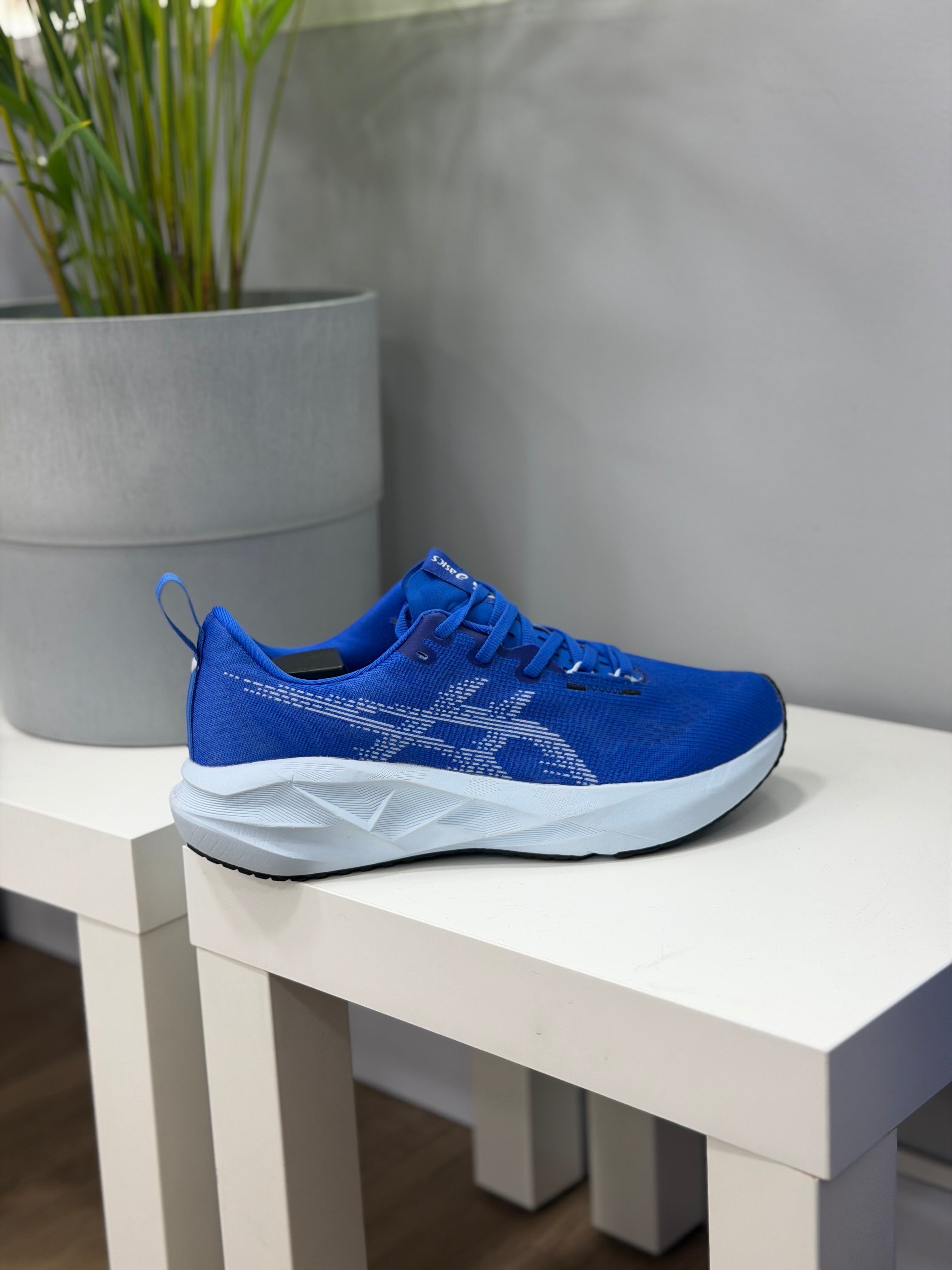 ASICS NOVABLAST 5