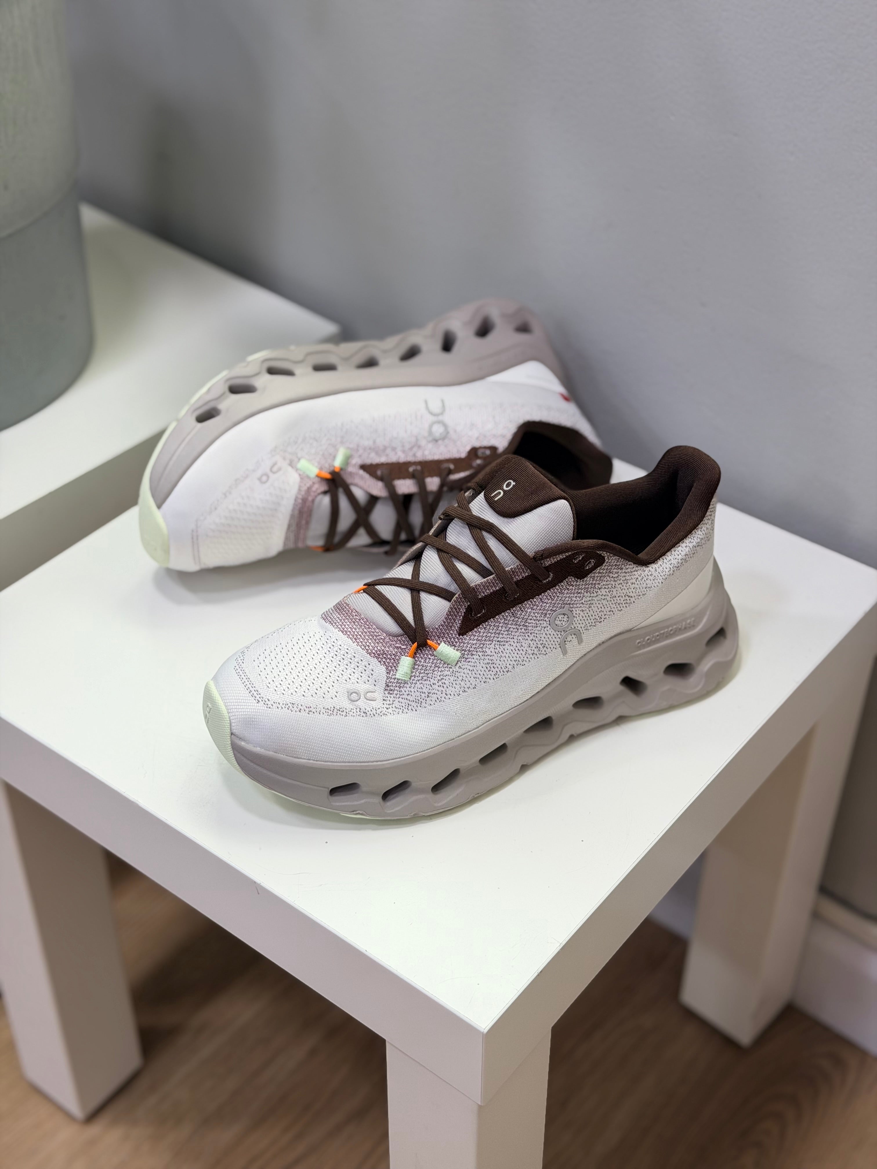 ON CLOUD TILT MARRON