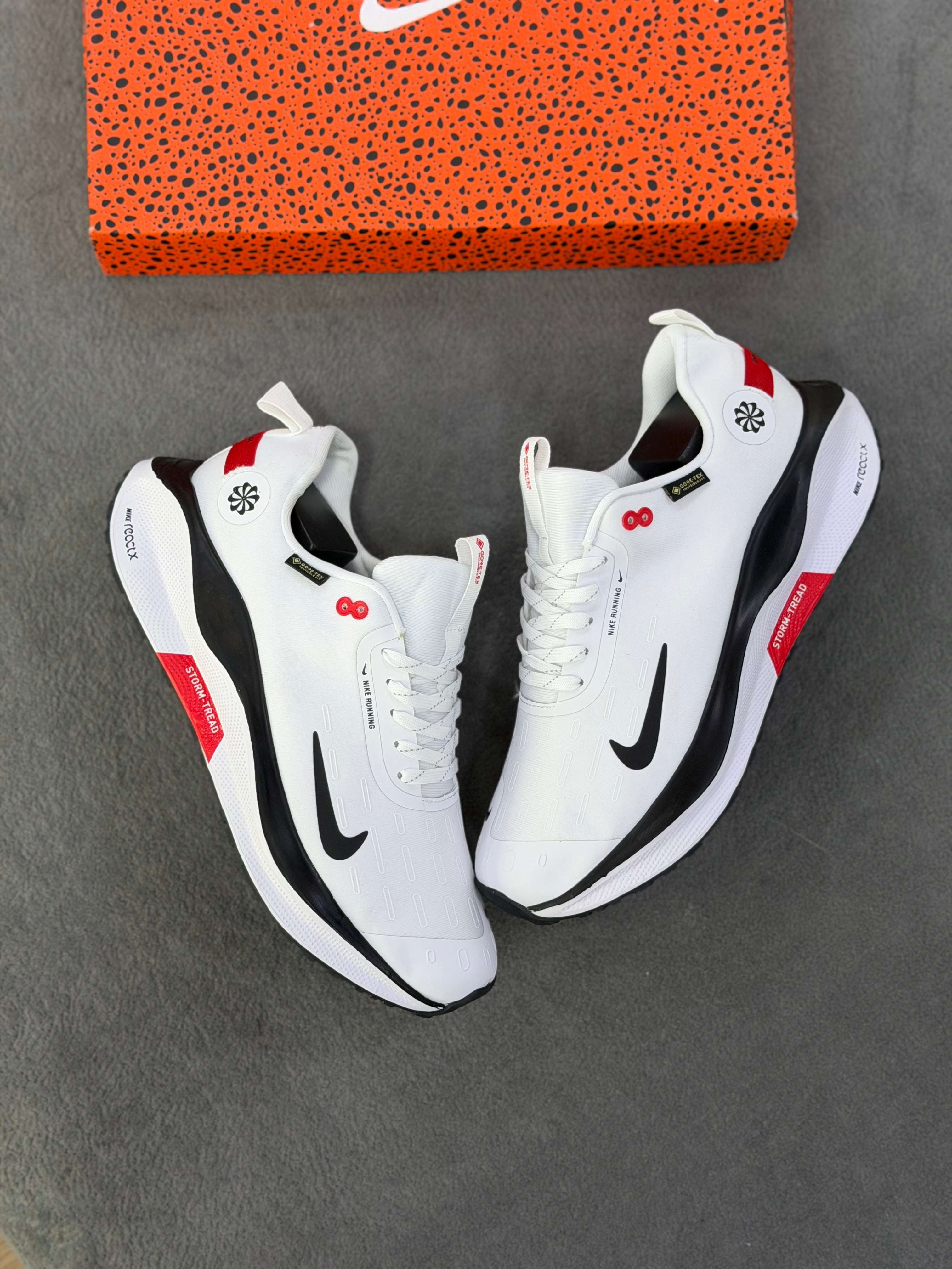 NIKE REACTX
