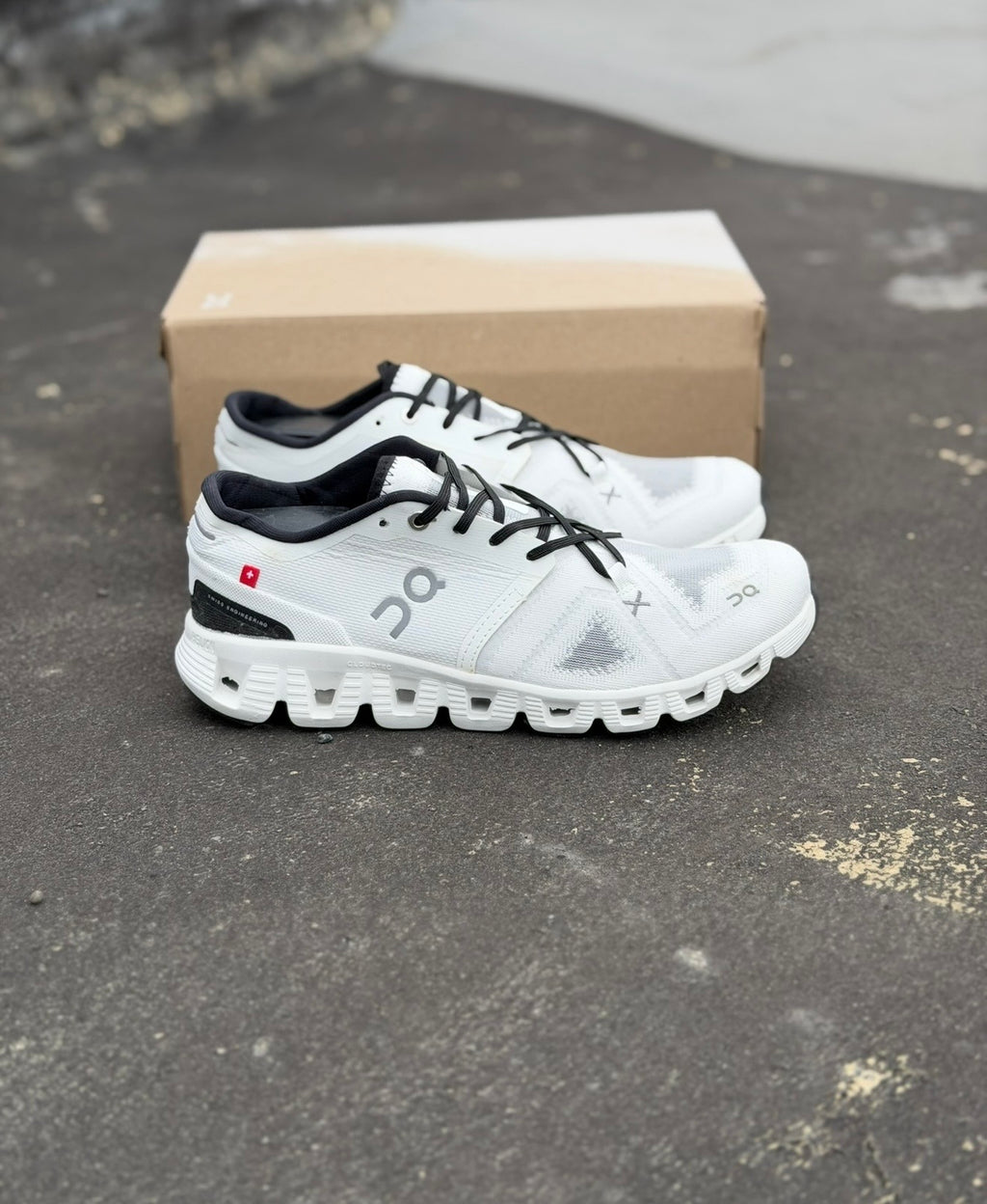 ON CLOUD X6 WHITE