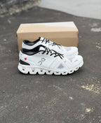 ON CLOUD X6 WHITE