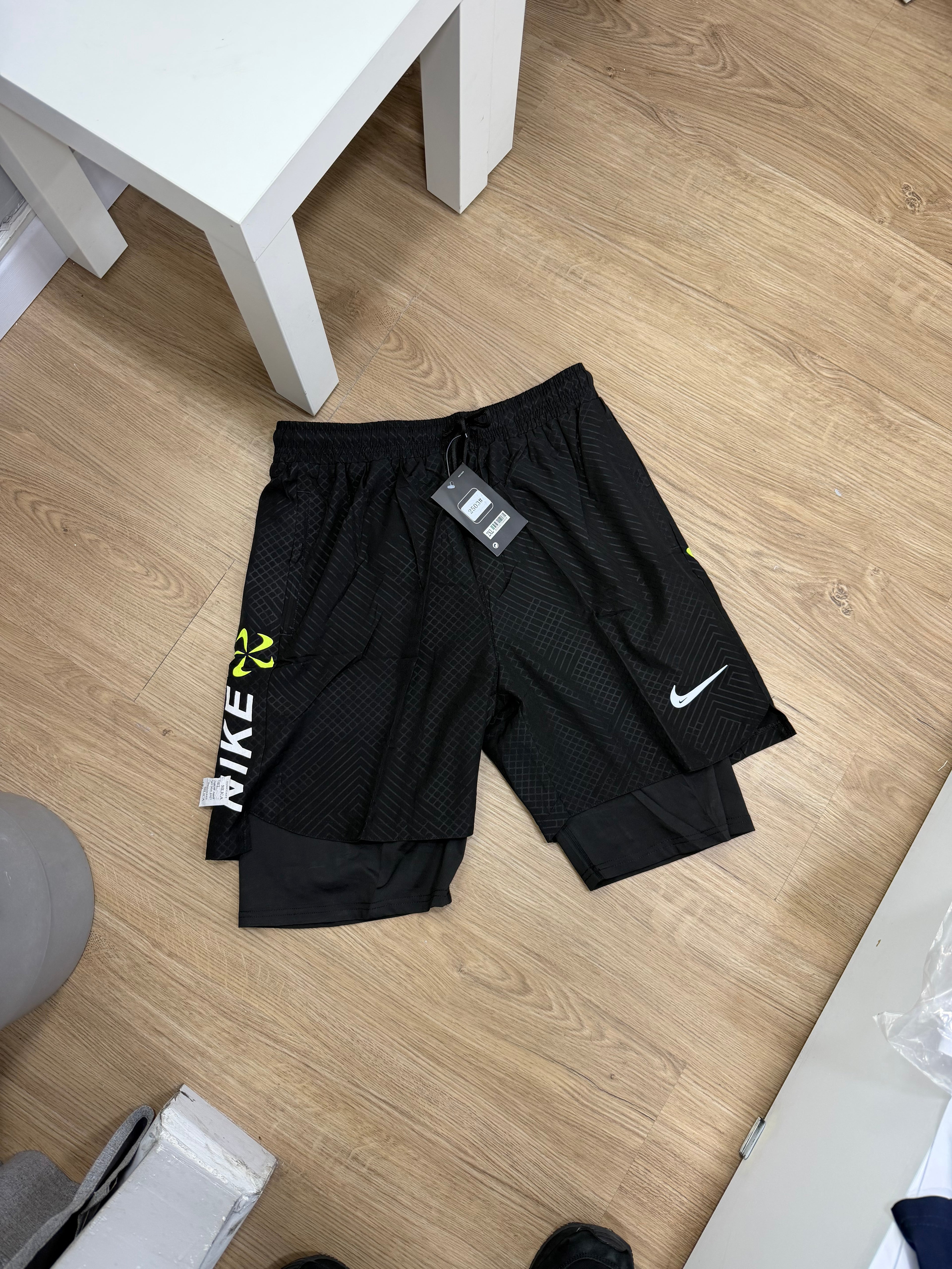 NIKE SHORT LICRA