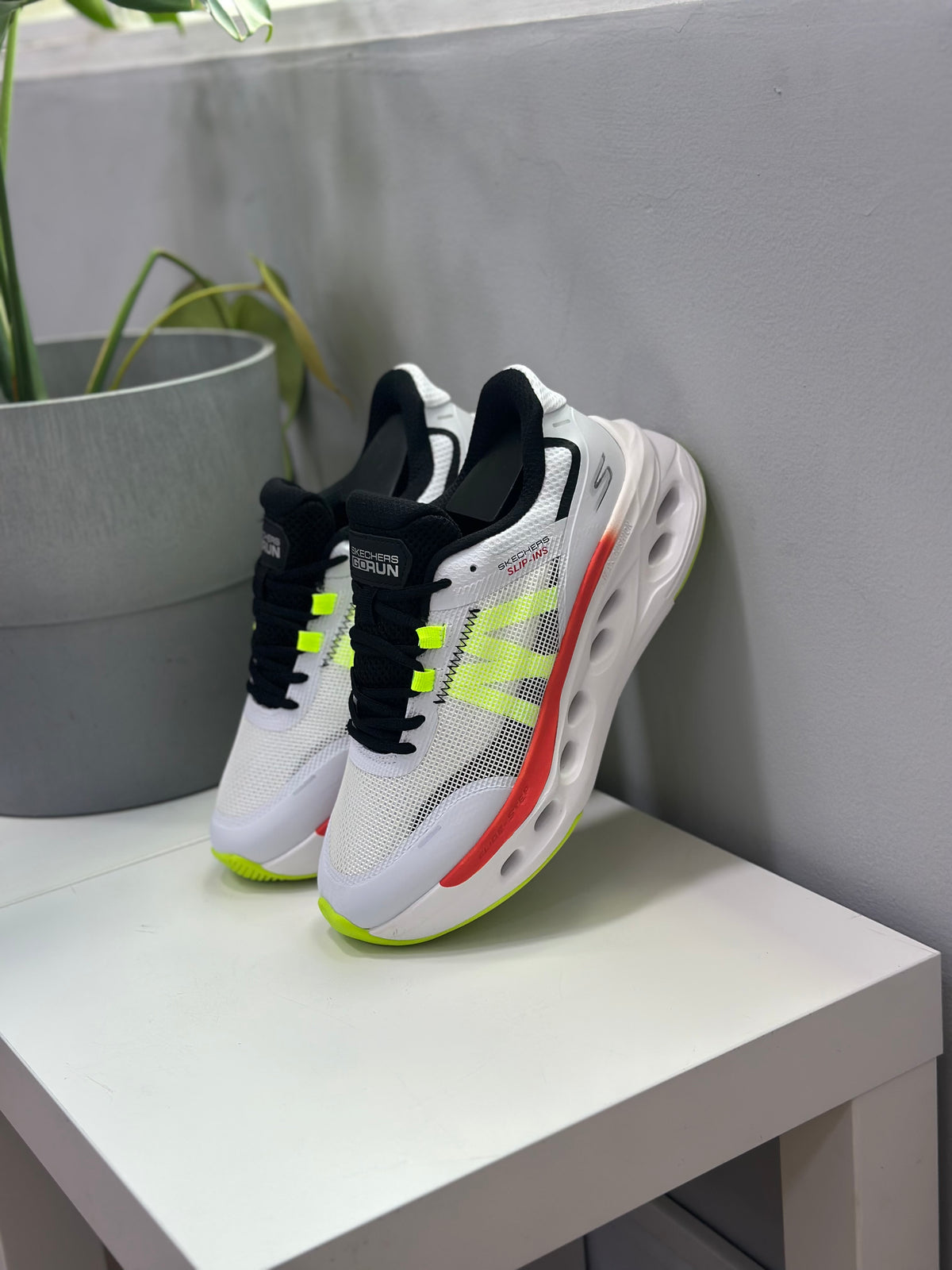 SKECHERS SLIP-INS MAX