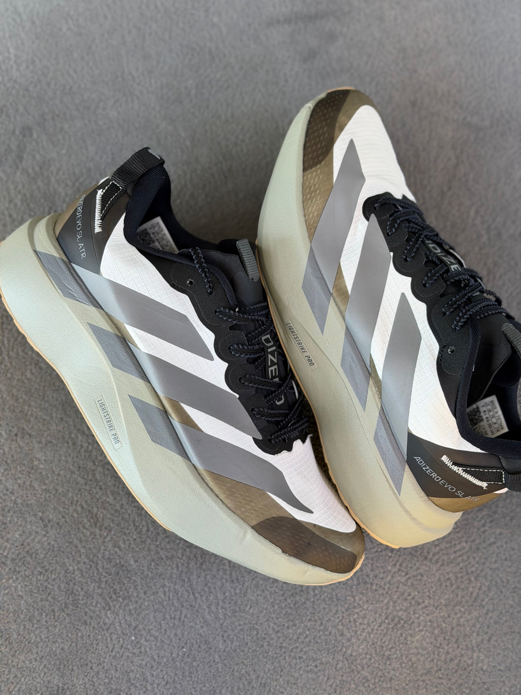ADIDAS SL
