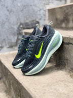 NIKE VOMERO PLUS