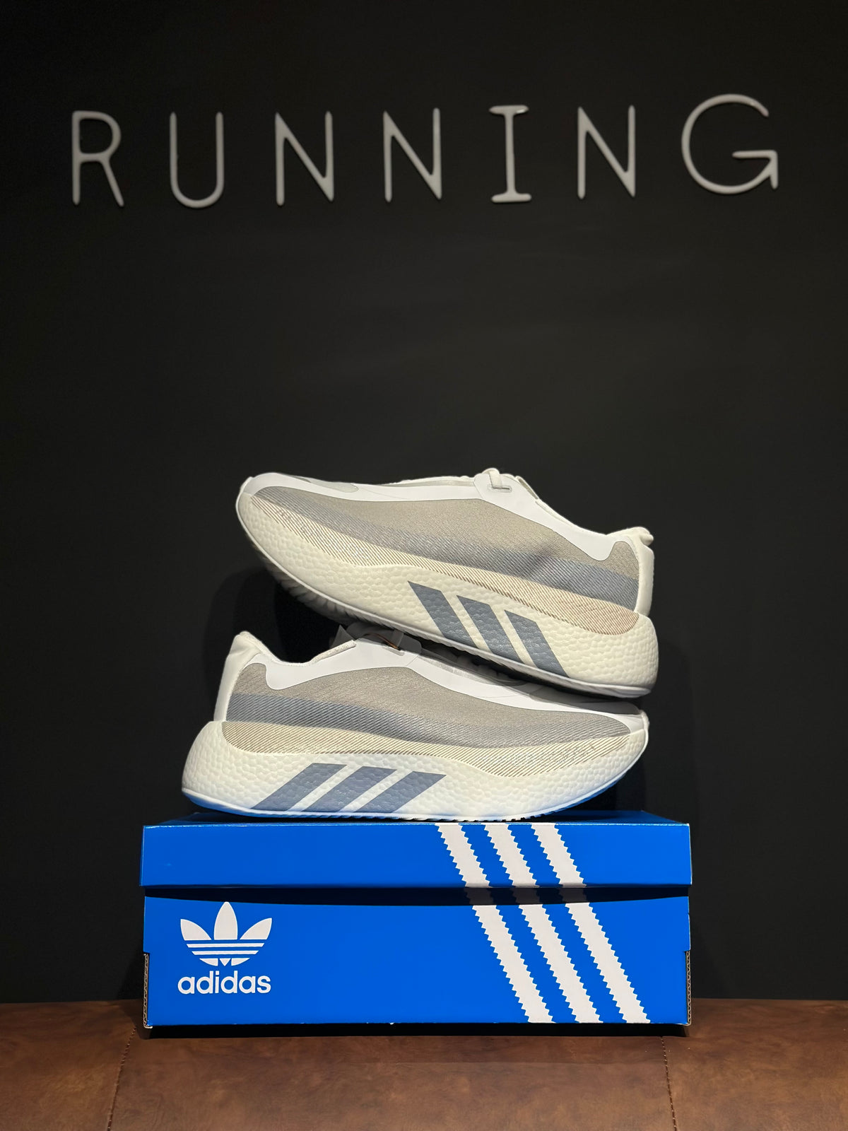 ADIDAS HYPERBOOST