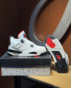 JORDAN RETRO 4