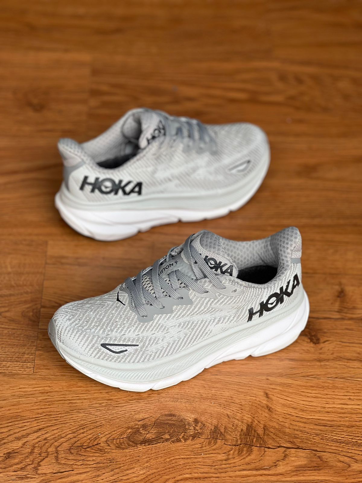 HOKA CLIFTON