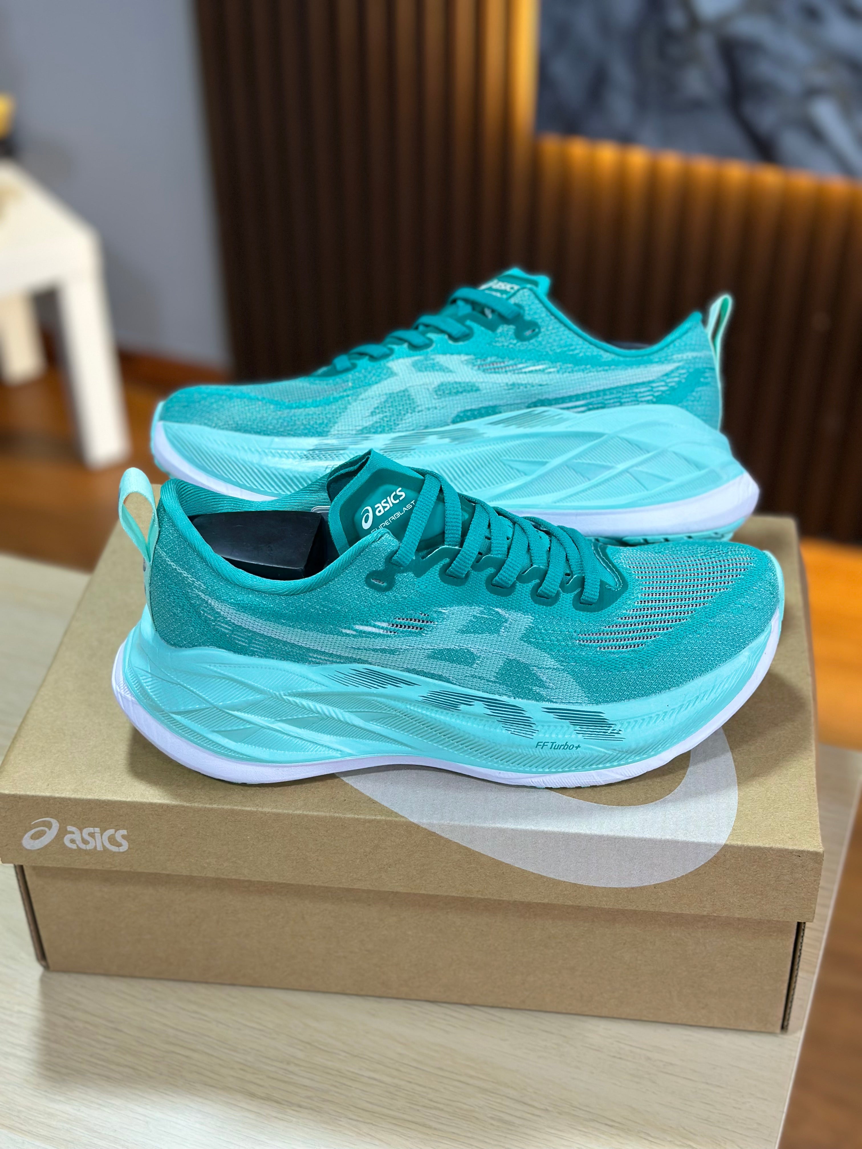 ASICS SUPERBLAST 2