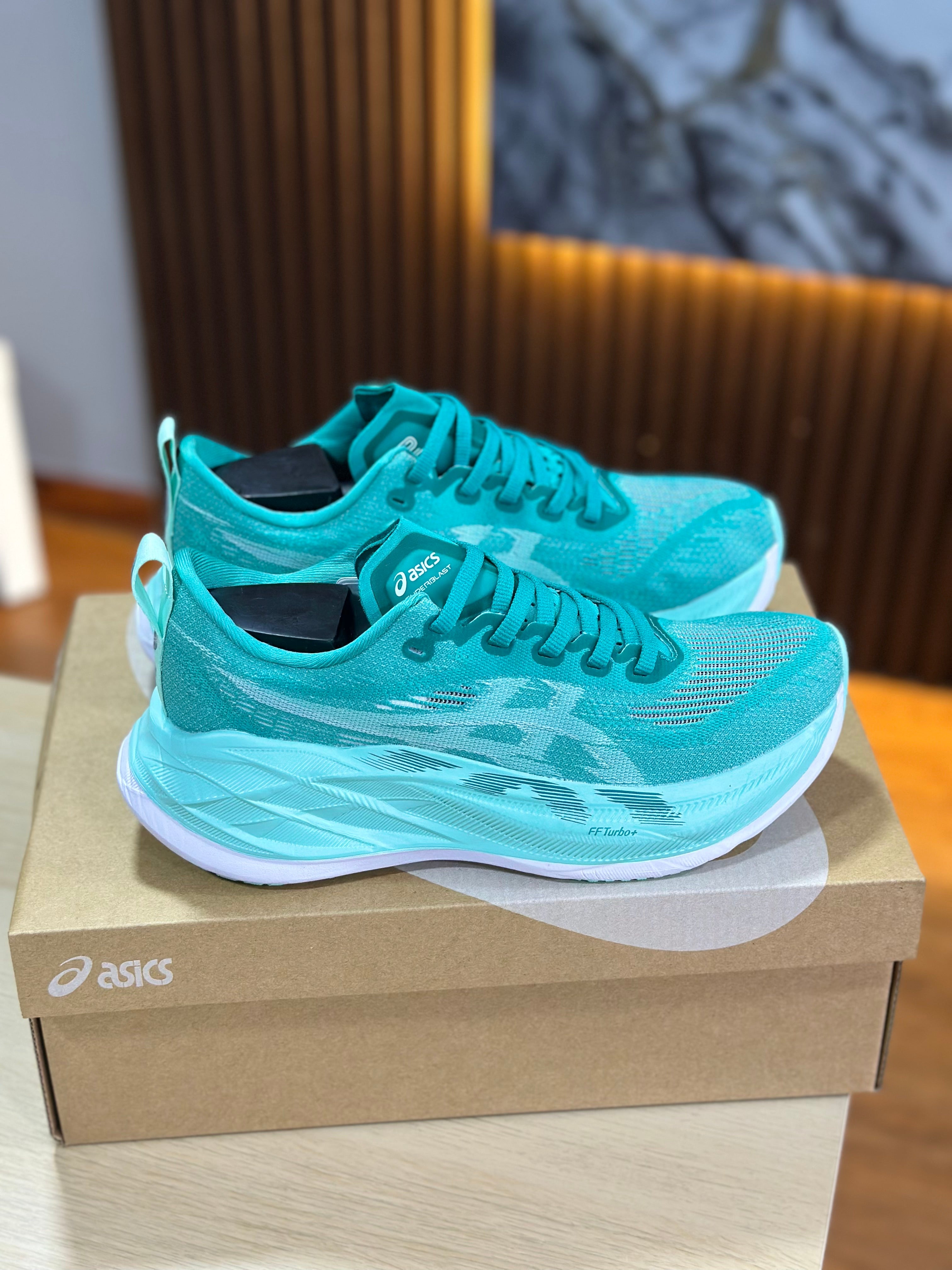 ASICS SUPERBLAST 2