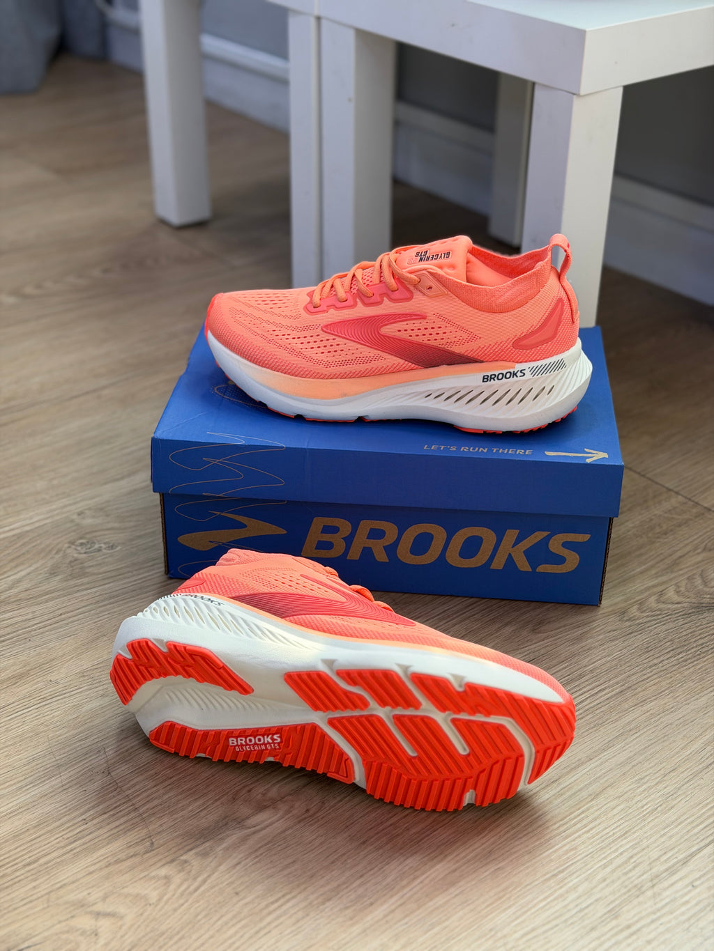 BROOKS