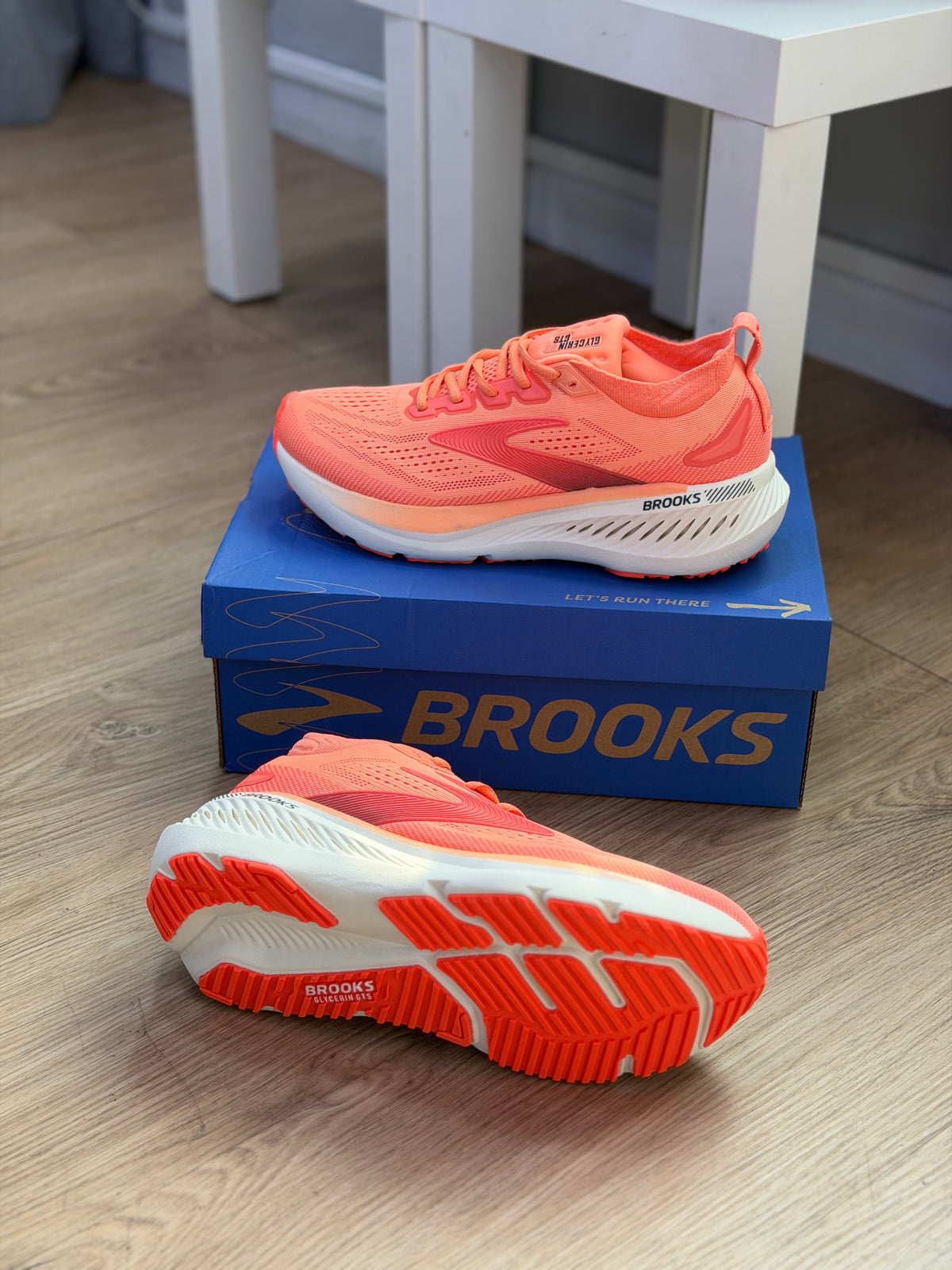 BROOKS