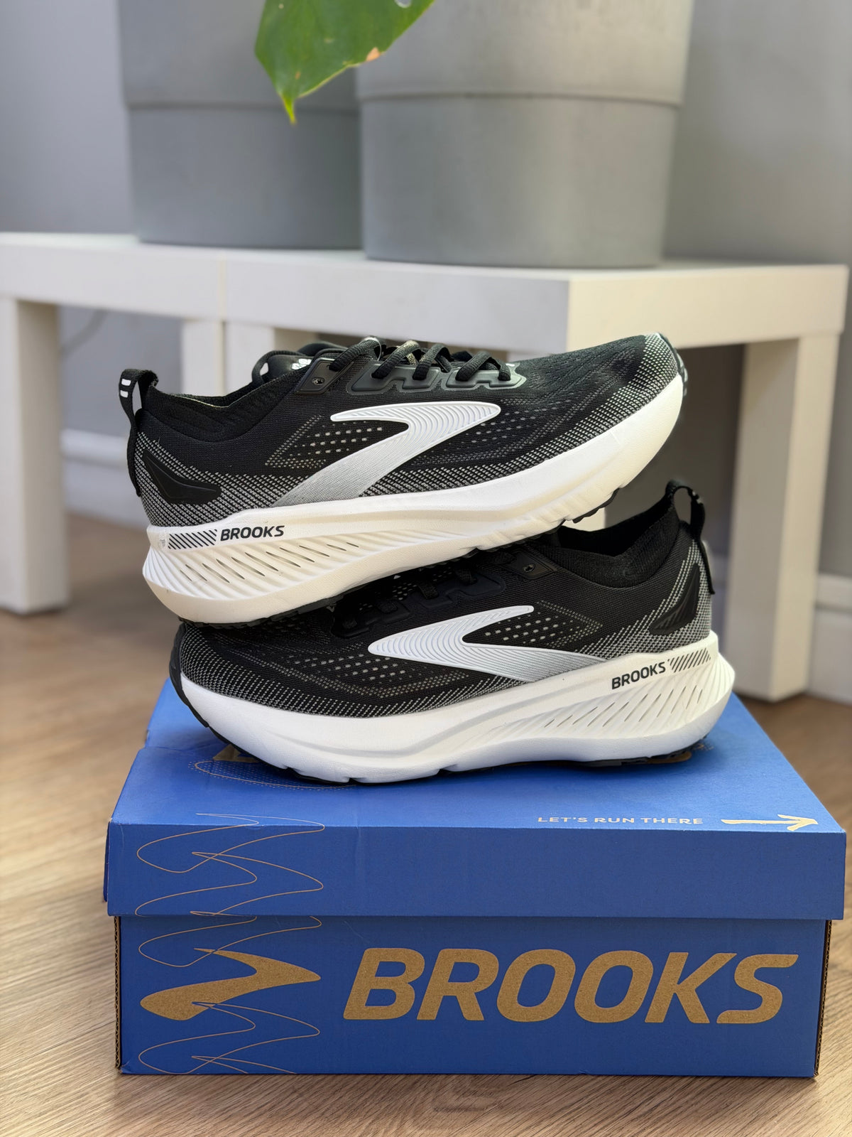 BROOKS