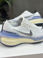 NIKE INVINCIBLE