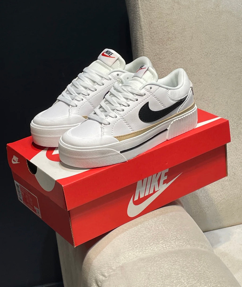 NIKE COURT LAGACY