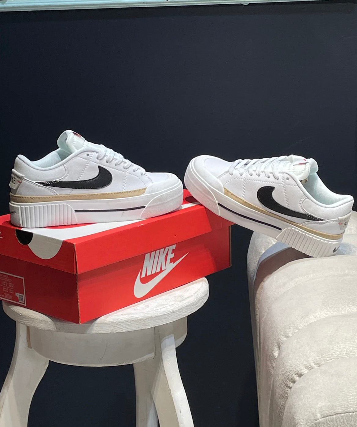 NIKE COURT LAGACY