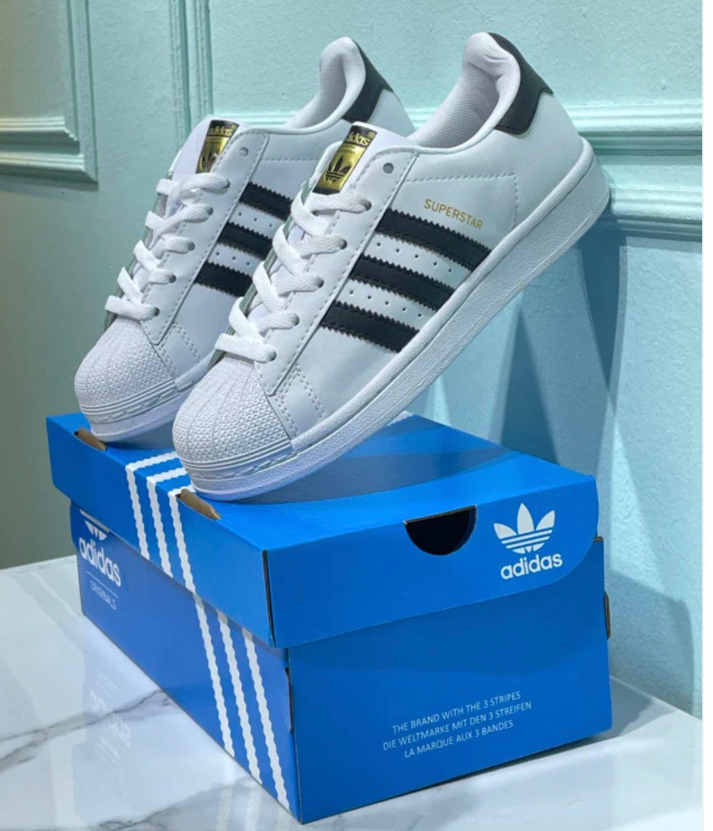 SUPERSTAR CLASICA