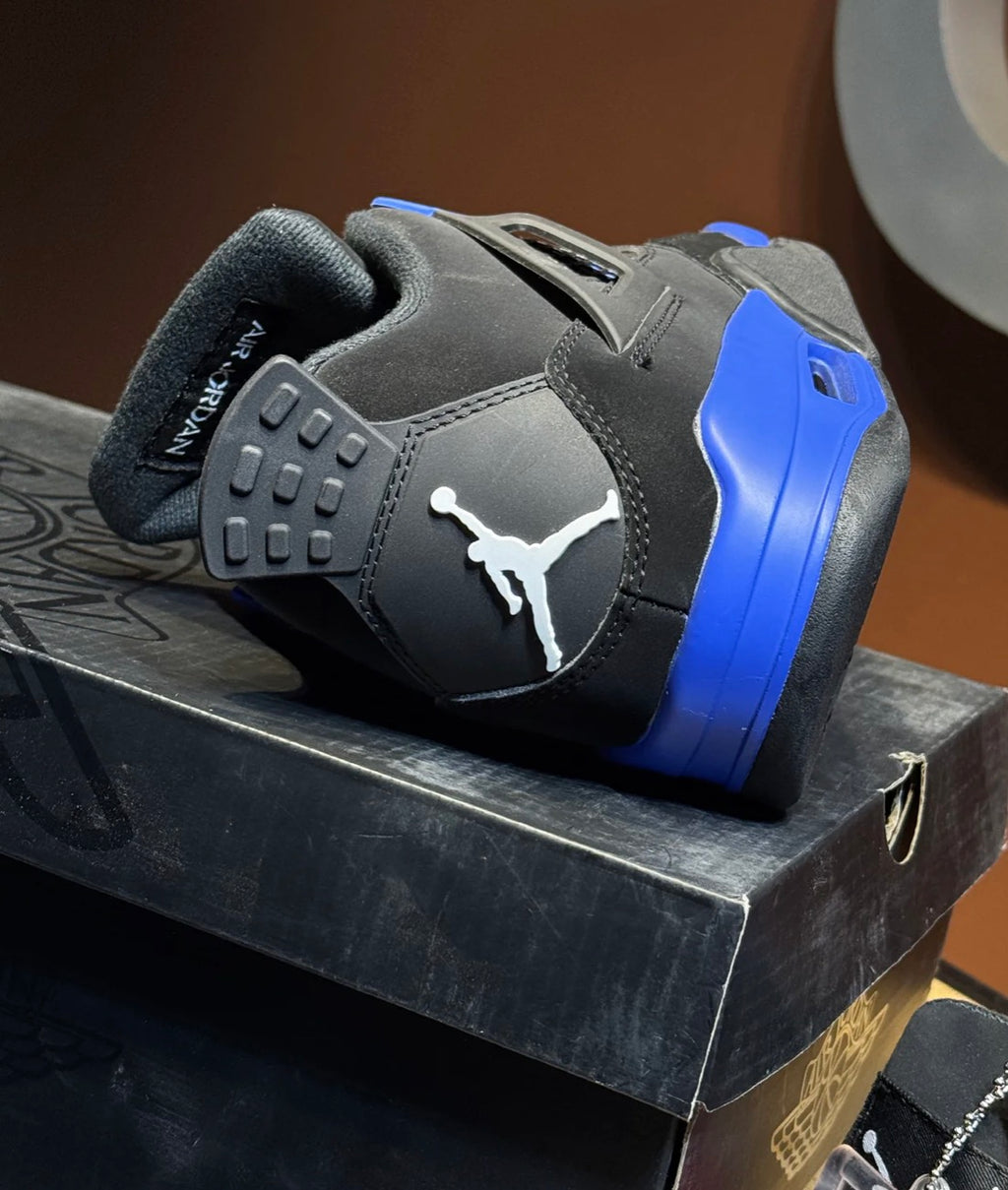 JORDAN RETRO 4