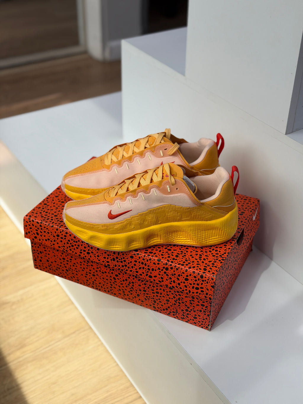NIKE AVA ROVER