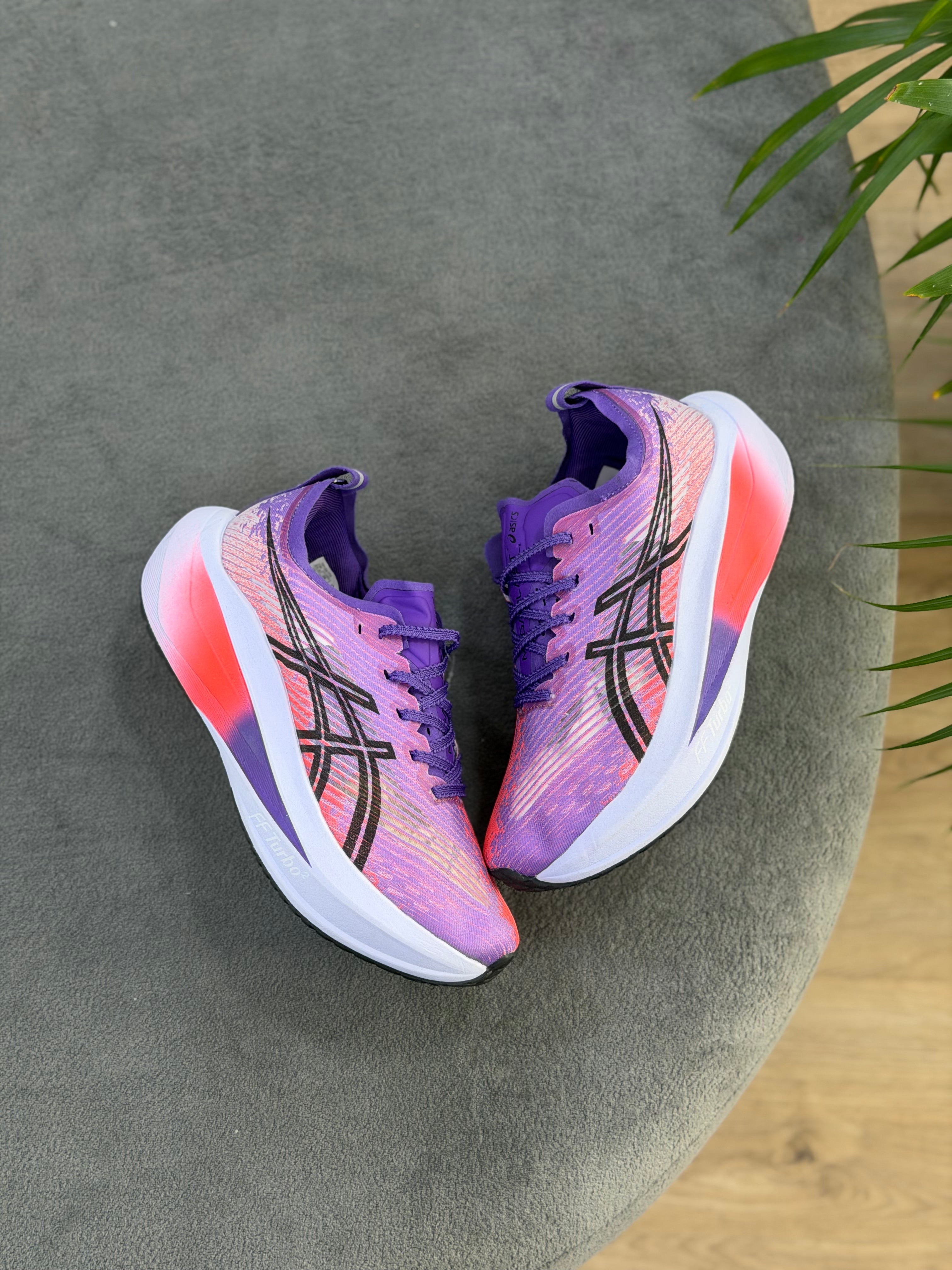 ASICS MEGABLAST