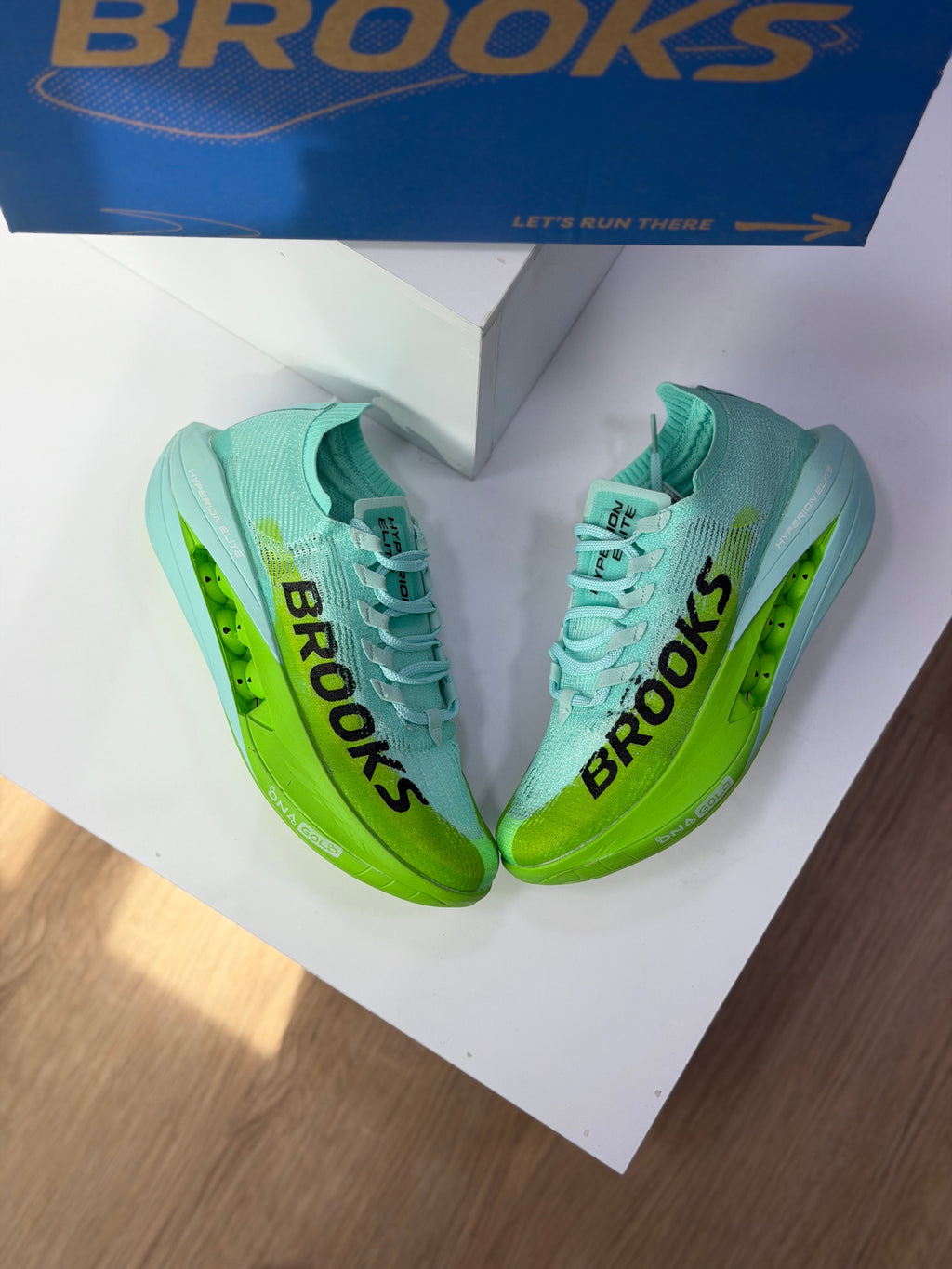 BROOKS HYPERION