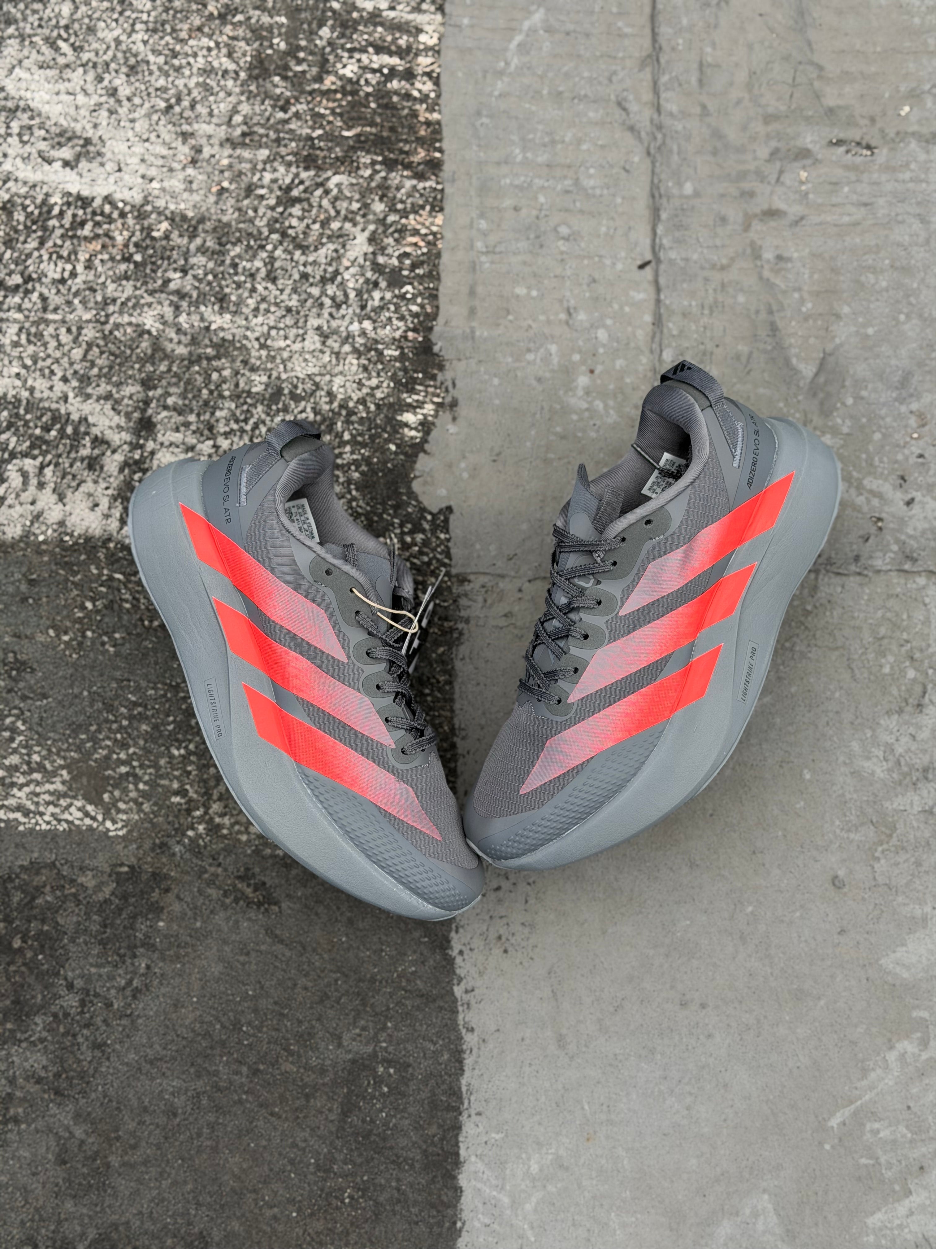 ADIDAS SL GRIS