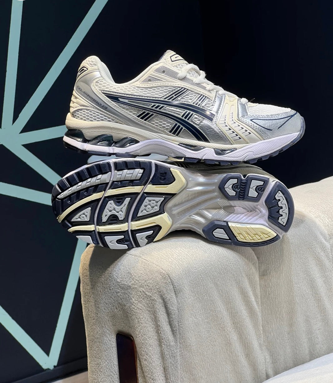ASICS GEL KAYANO
