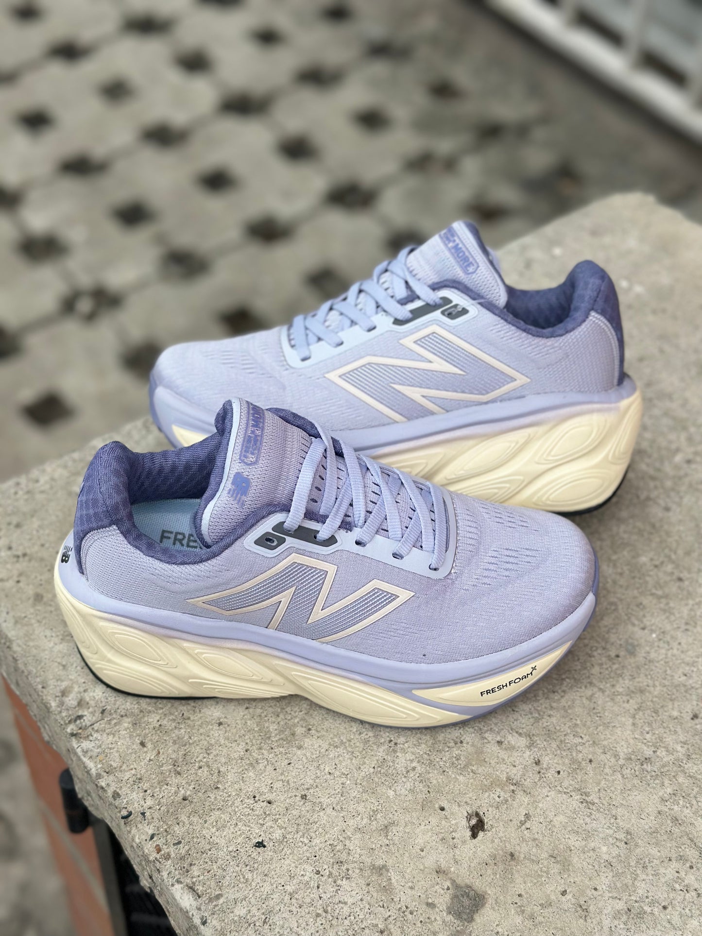 NB MORE LILA