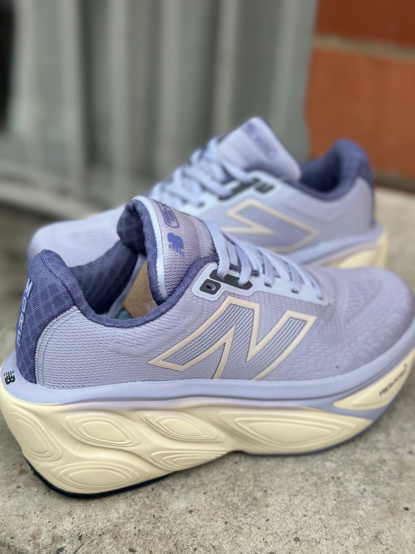 NB MORE LILA