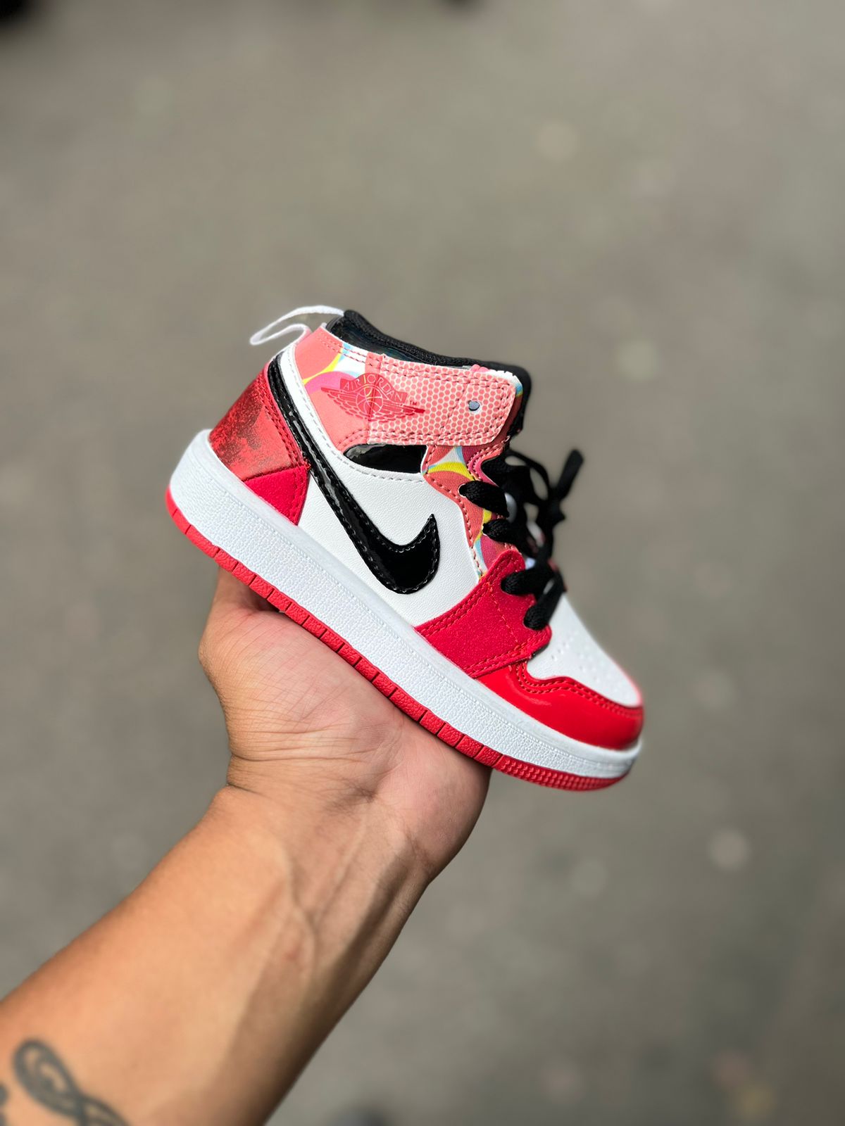 JORDAN AIR RETRO 1 - ROJO