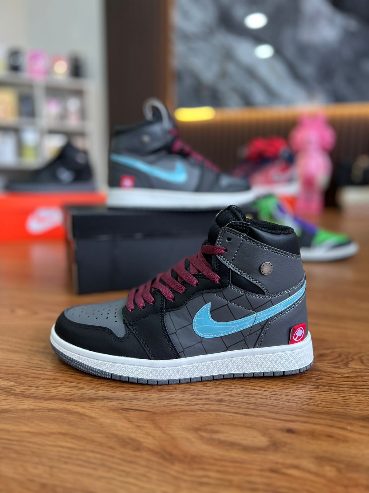 JORDAN AIR RETRO 1 MARVEL