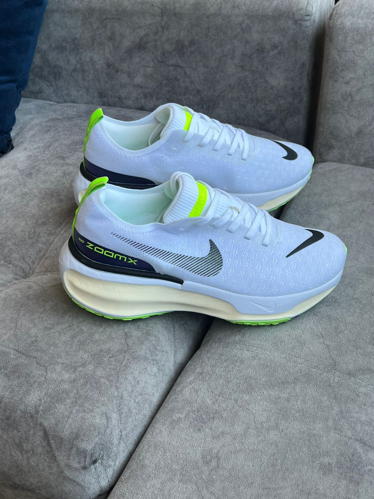 NIKE ZOOM INVINCIBLE