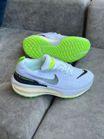 NIKE ZOOM INVINCIBLE