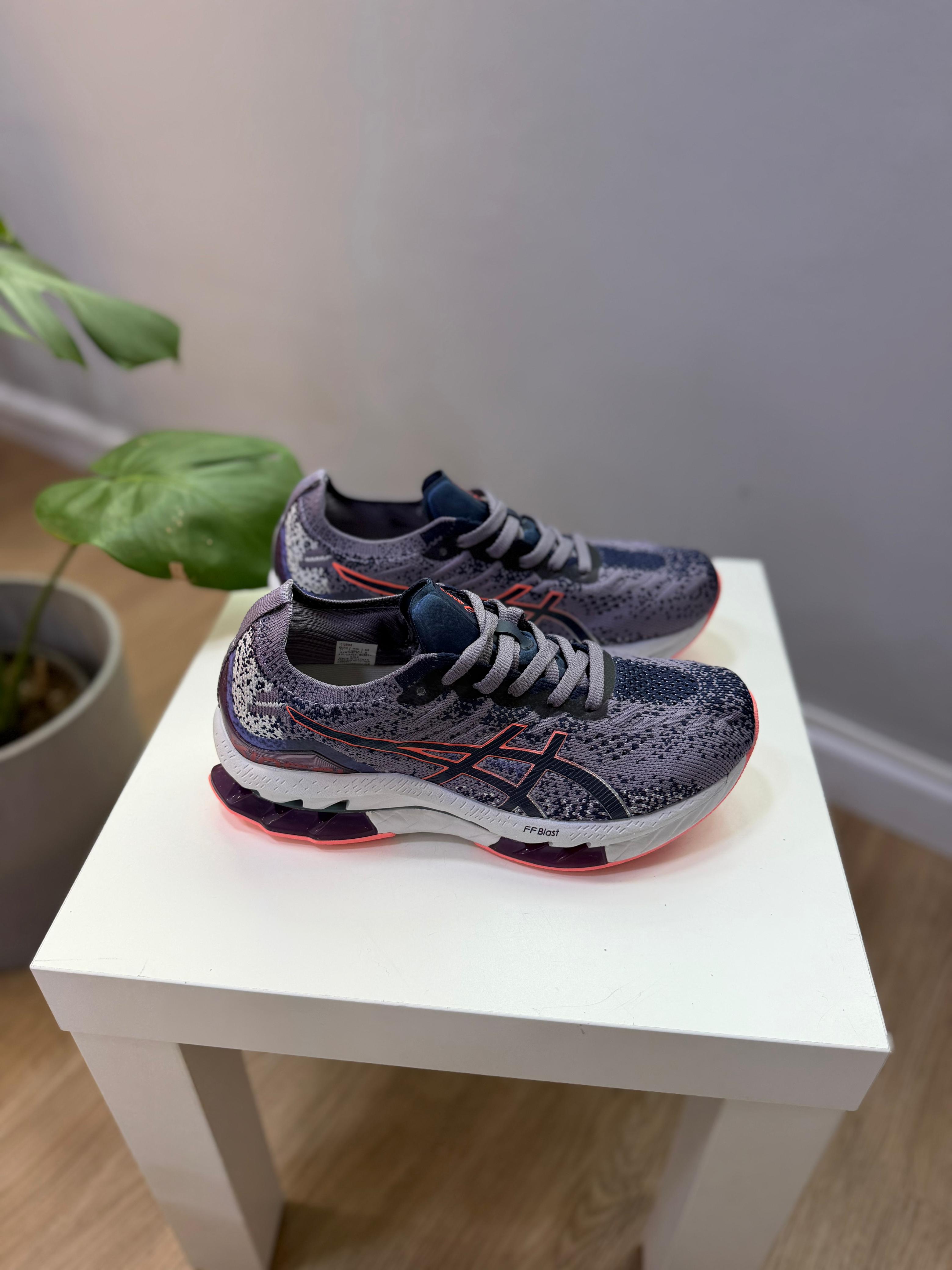 ASICS KAYANO