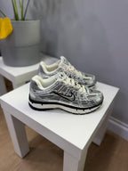 NIKE P6000