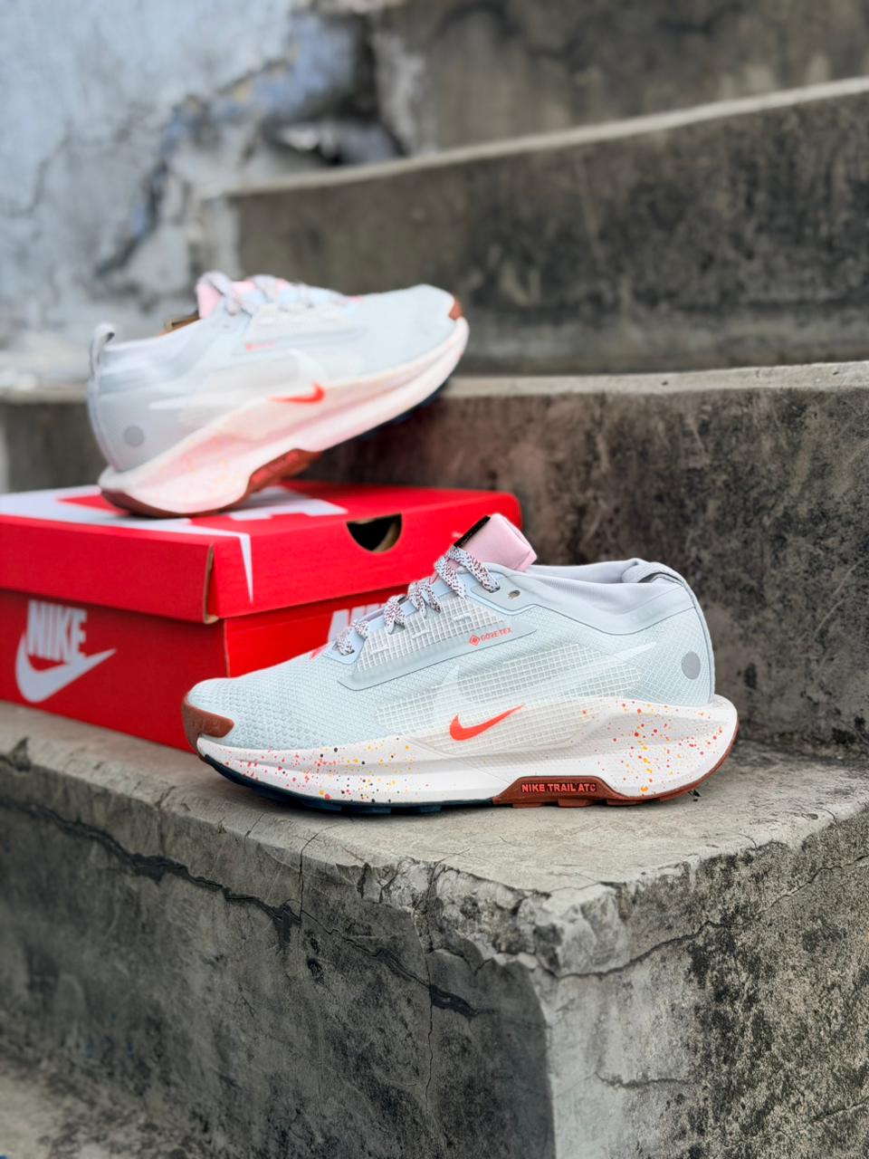 NIKE TRAIL ATC BLANCA