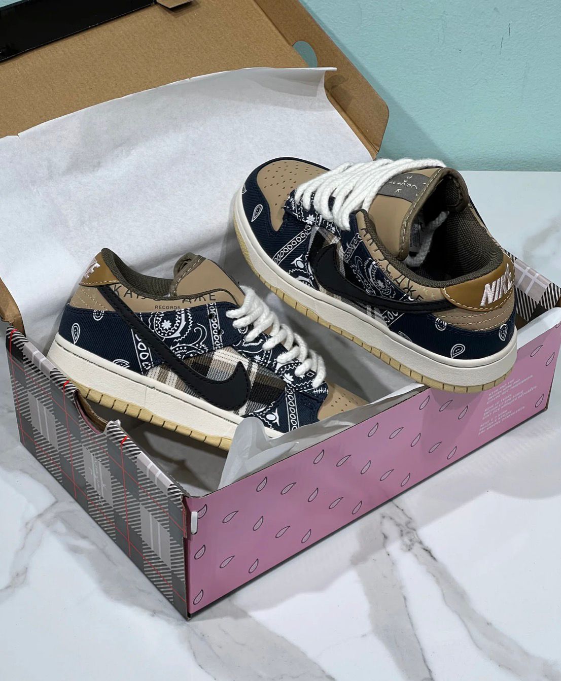 NIKE DUNK SB