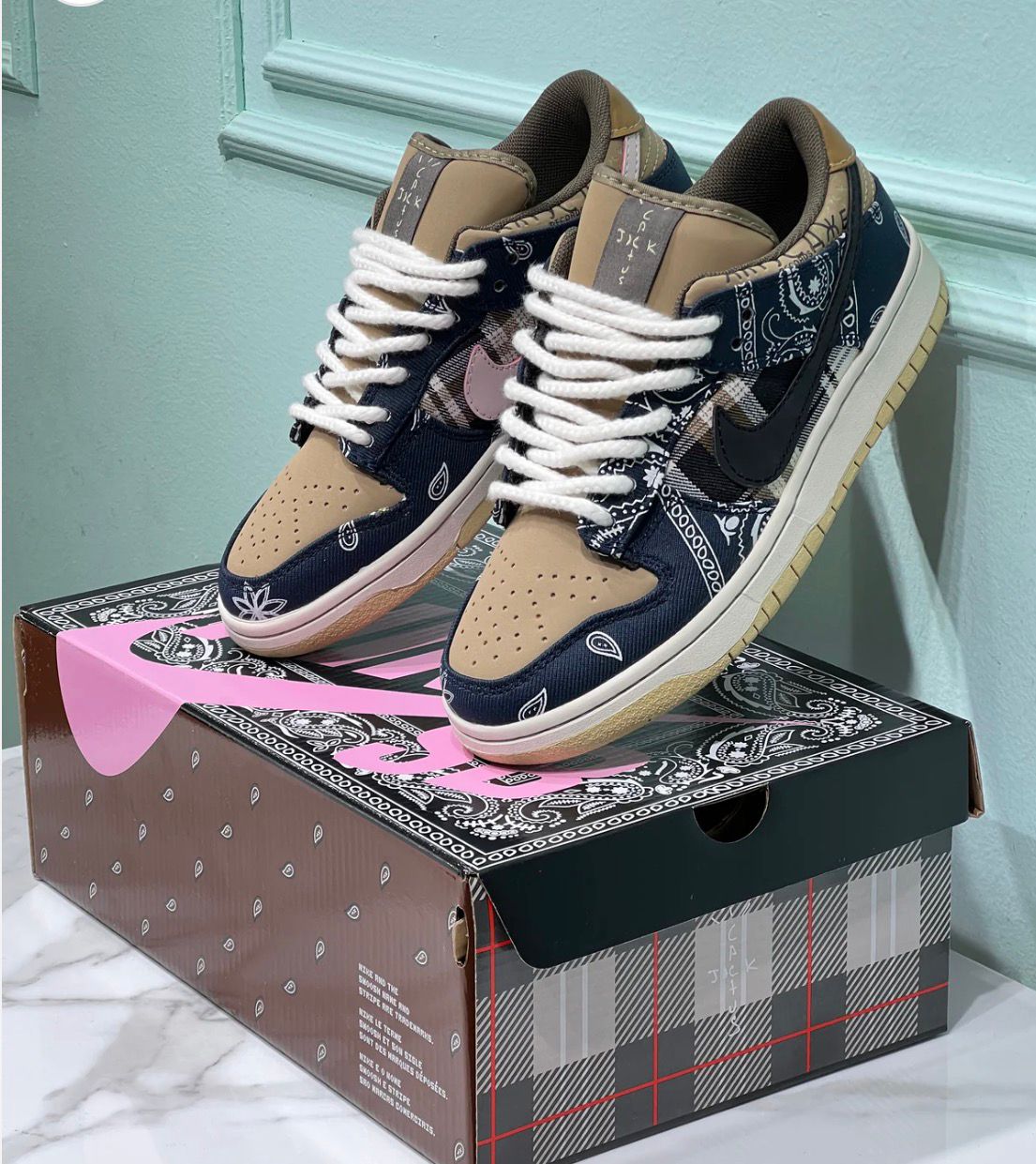 NIKE DUNK SB
