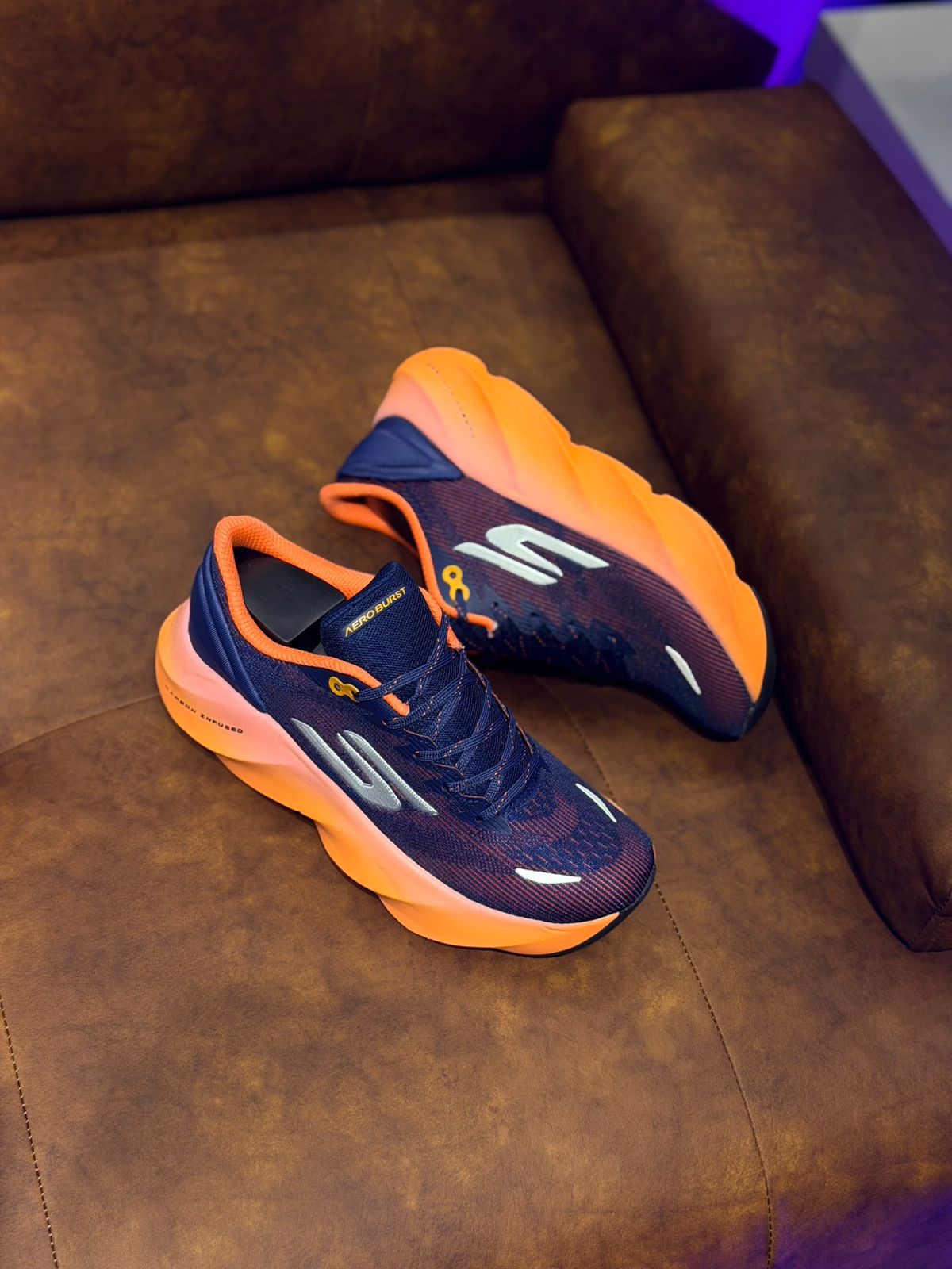 SKECHERS AERO BURST
