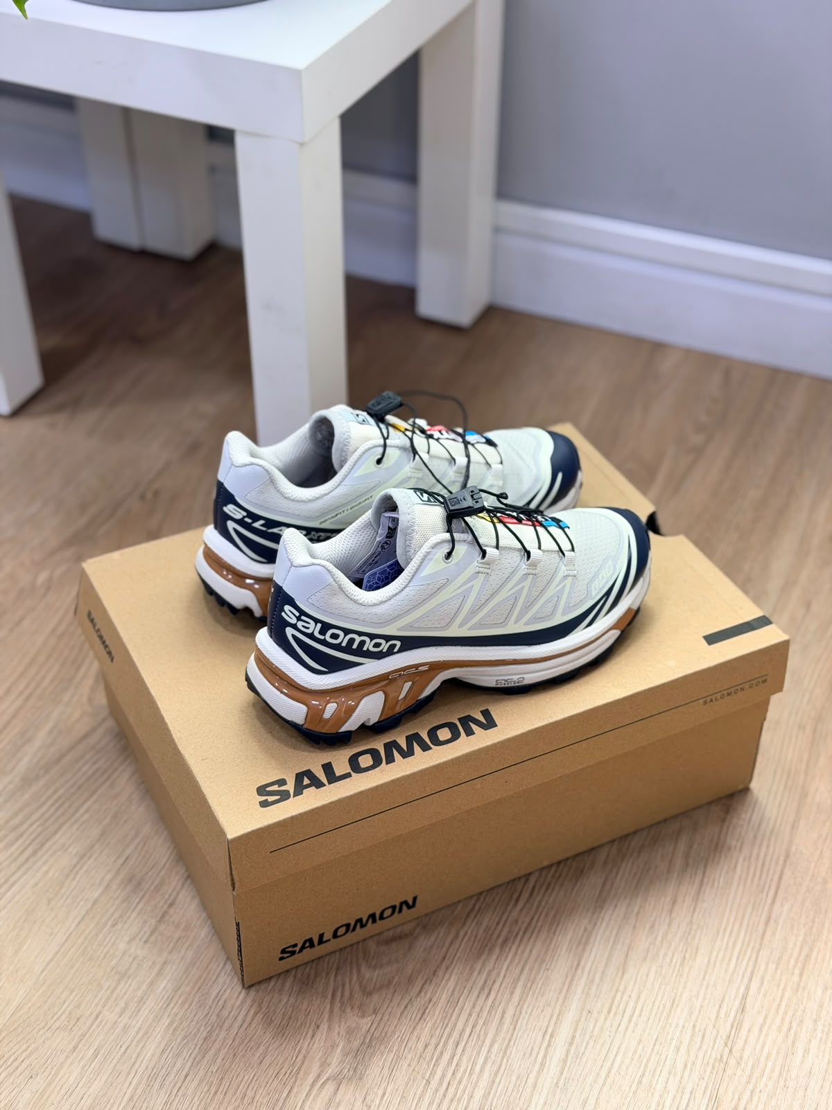 SALOMON XT-6